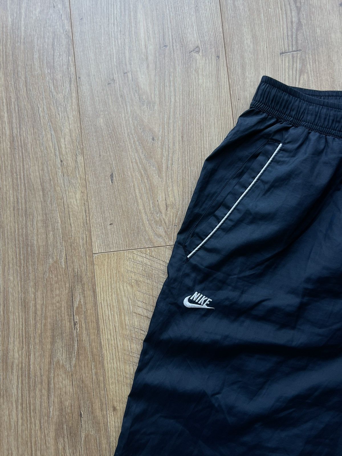 Nike 00’s NIKE BAGGY VINTAGE TRACK PANTS Y2K SWOOSH Size US 34 / EU 50 - 5 Thumbnail