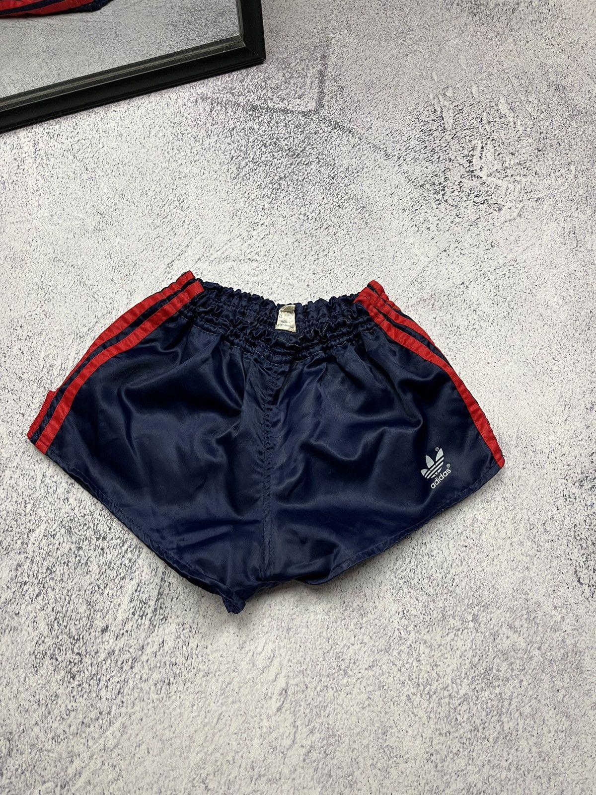 Adidas Vintage 80’s Adidas Training Shorts Made In West Germany Size 25" / US 0 / IT 36 - 1 Thumbnail