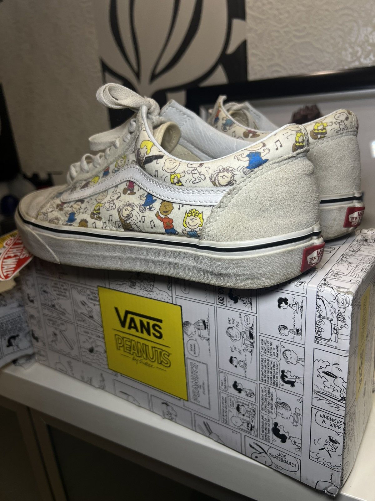 Peanuts × Vans (offers🤝)Vans x Peanuts Multi/True White low shoes 💫 Size US 9 / EU 42 - 3 Thumbnail