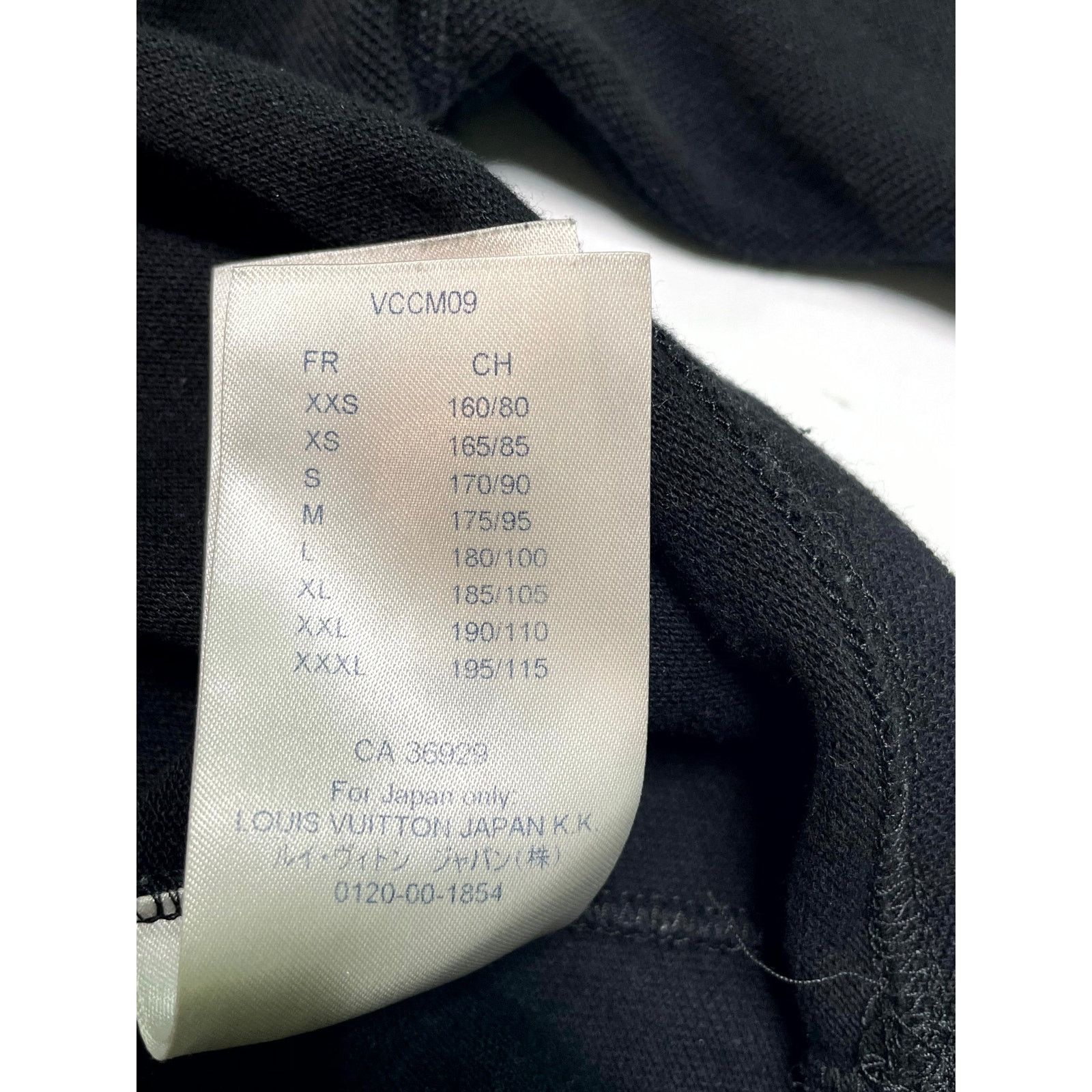 Louis Vuitton Louis Vuitton Quarter Black, Purple & Rainbow Zip Shirt Size US M / EU 48-50 / 2 - 5 Thumbnail