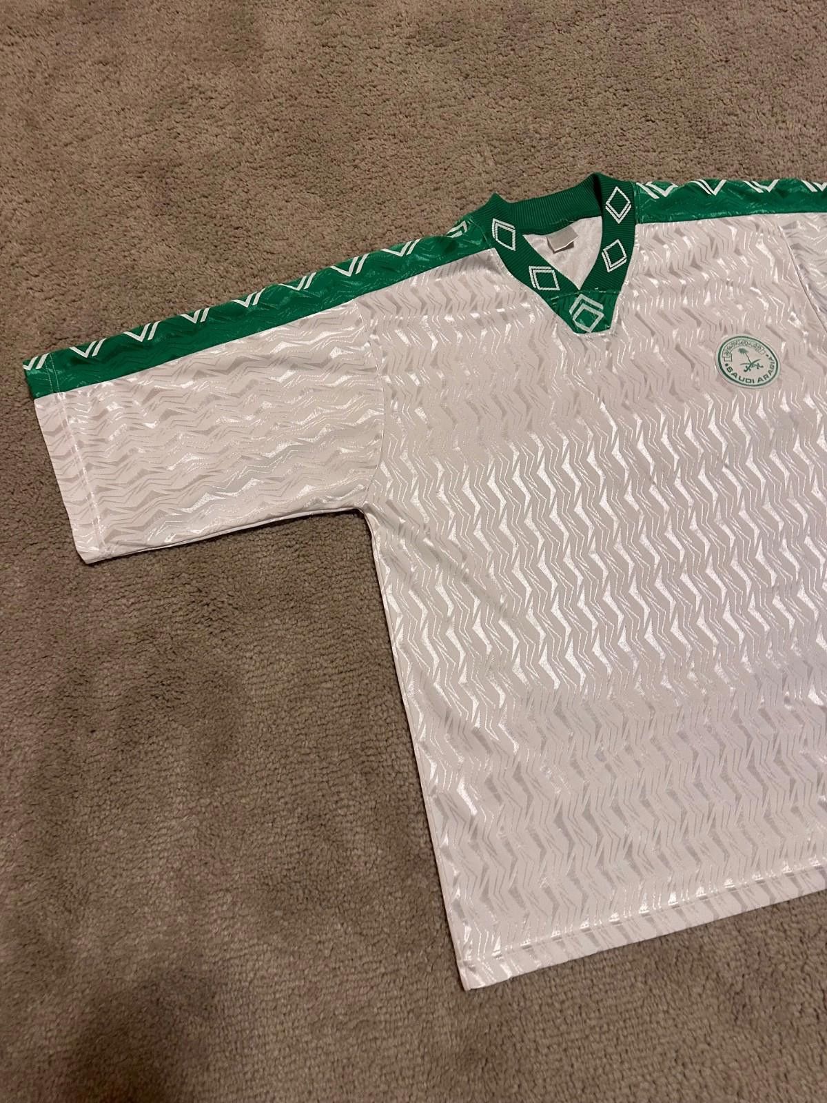 Other Saudi Arabia 1994 Football Shirt Soccer Jersey Sz XL Size US XL / EU 56 / 4 - 3 Thumbnail