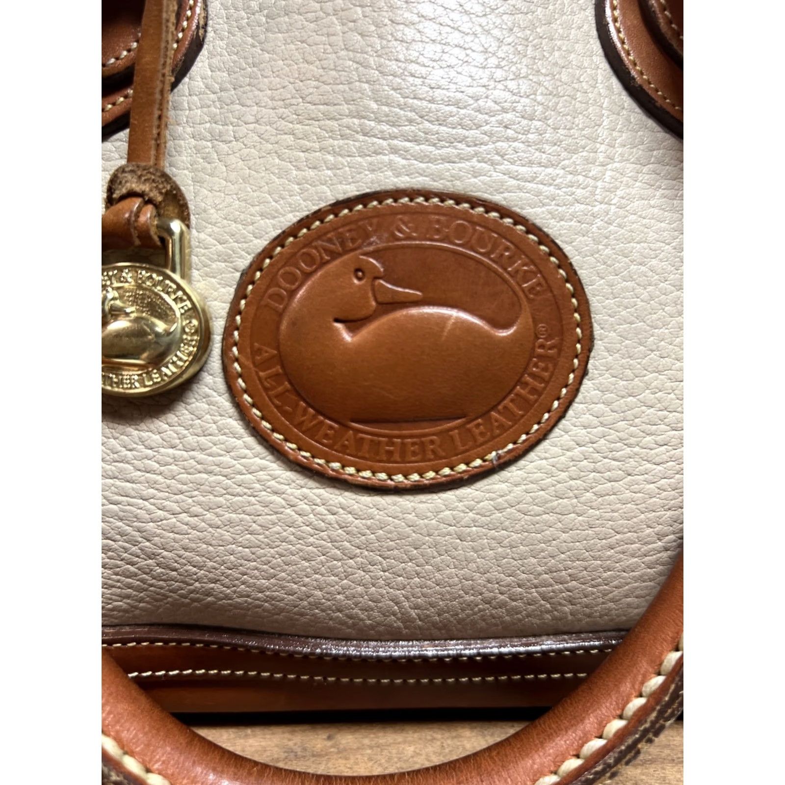 Dooney & Bourke Dooney & Bourke Zip Satchel Pebbled Leather Purse Handbag Cream - Dooney & Bourke Satchel/Top Handle Bag, Medium, Women, Pebbled Leather, Zip, Cream Size ONE SIZE - 3 Thumbnail