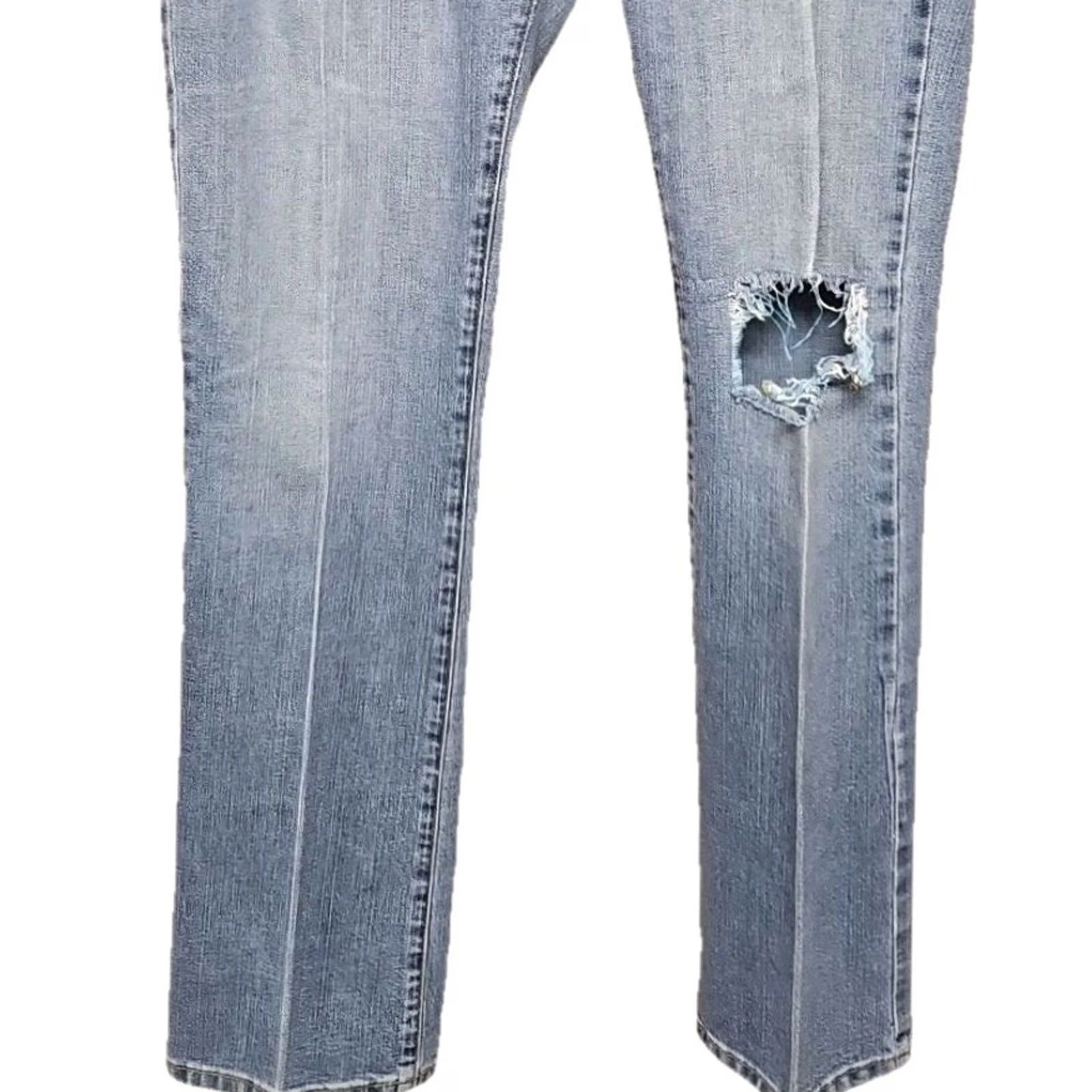 Wrangler Wrangler Jeans Slim Y2K Women’s Light Wash Distressed Pink Logo Size 10/12 Inseam 33 in Denim Cotton Regular Rise Mid 8.5-10.5 in Blue Size 32" / US 10 / IT 46 - 3 Thumbnail