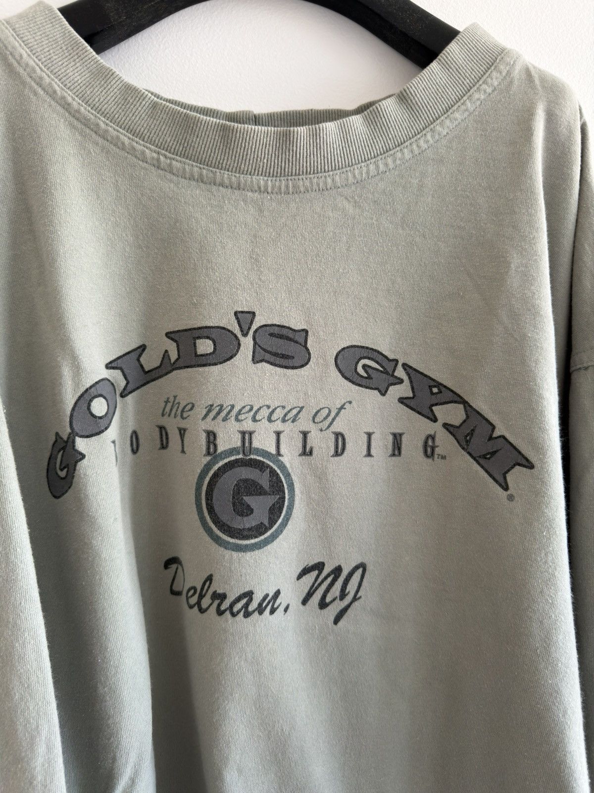 Vintage *RARE* GOLD’S GYM 1990s 90s OVERSIZED PUMP TEE BODYBUILDING Size US L / EU 52-54 / 3 - 2 Thumbnail