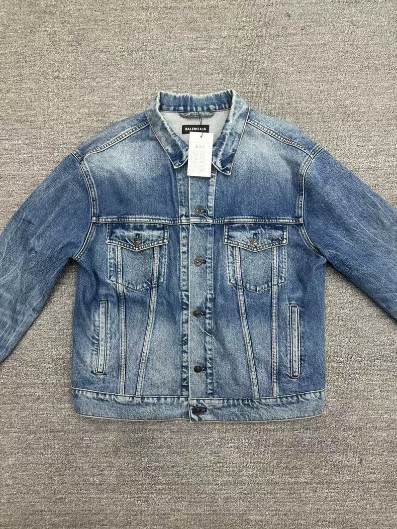 Balenciaga Balenciaga Double B Embroidered Denim Jacket - dmc Size US M / EU 48-50 / 2 - 1 Thumbnail
