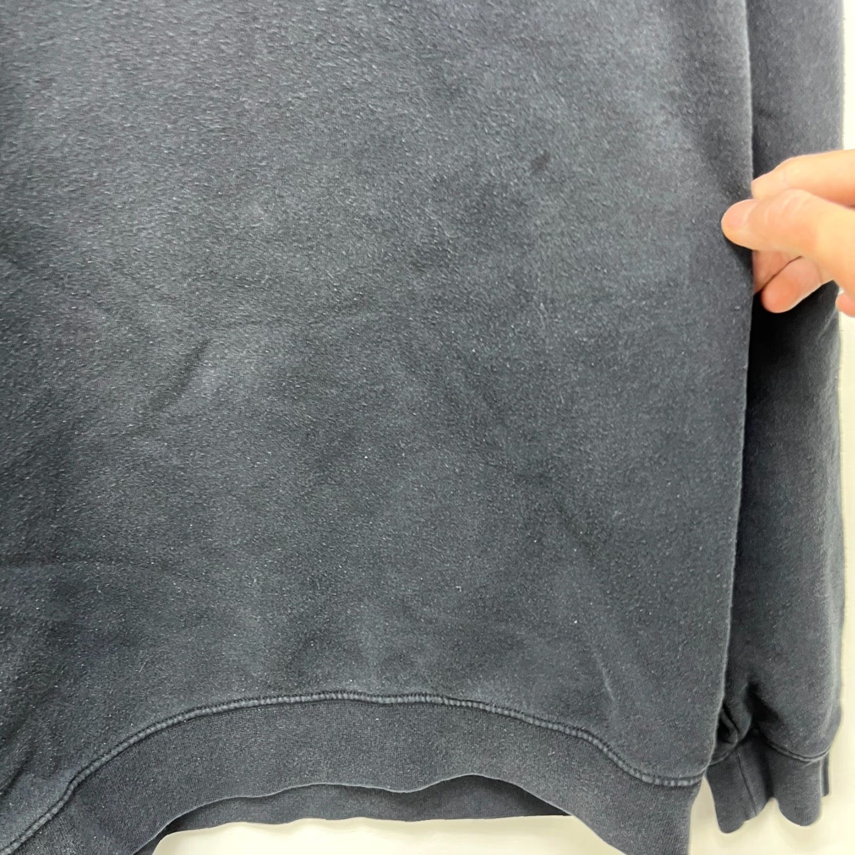 Nike Nike Sweatshirt Swoosh Embroidered Faded Pullover Large Mens Black Size US L / EU 52-54 / 3 - 5 Thumbnail