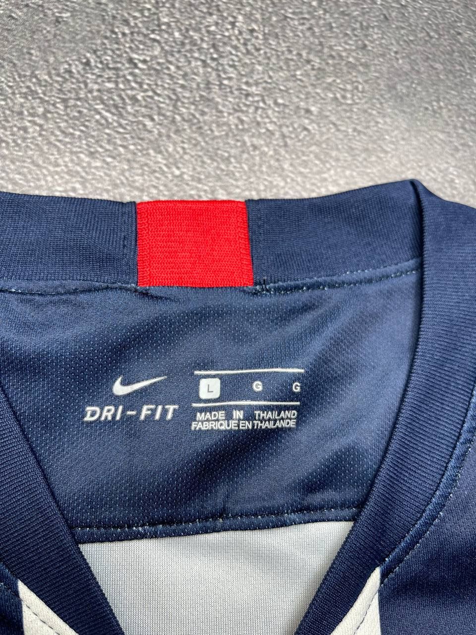 Nike Paris Saint-Germain Nike Replica Football Jersey Size US L / EU 52-54 / 3 - 4 Thumbnail