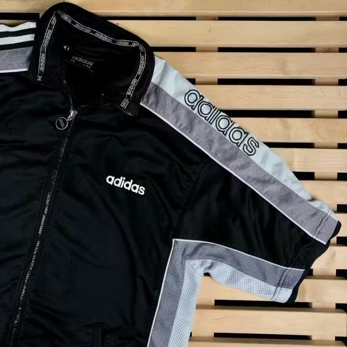 Adidas × Vintage Mens Jacket Adidas Vintage Top Tracksuit Size L Size US L / EU 52-54 / 3 - 2 Thumbnail
