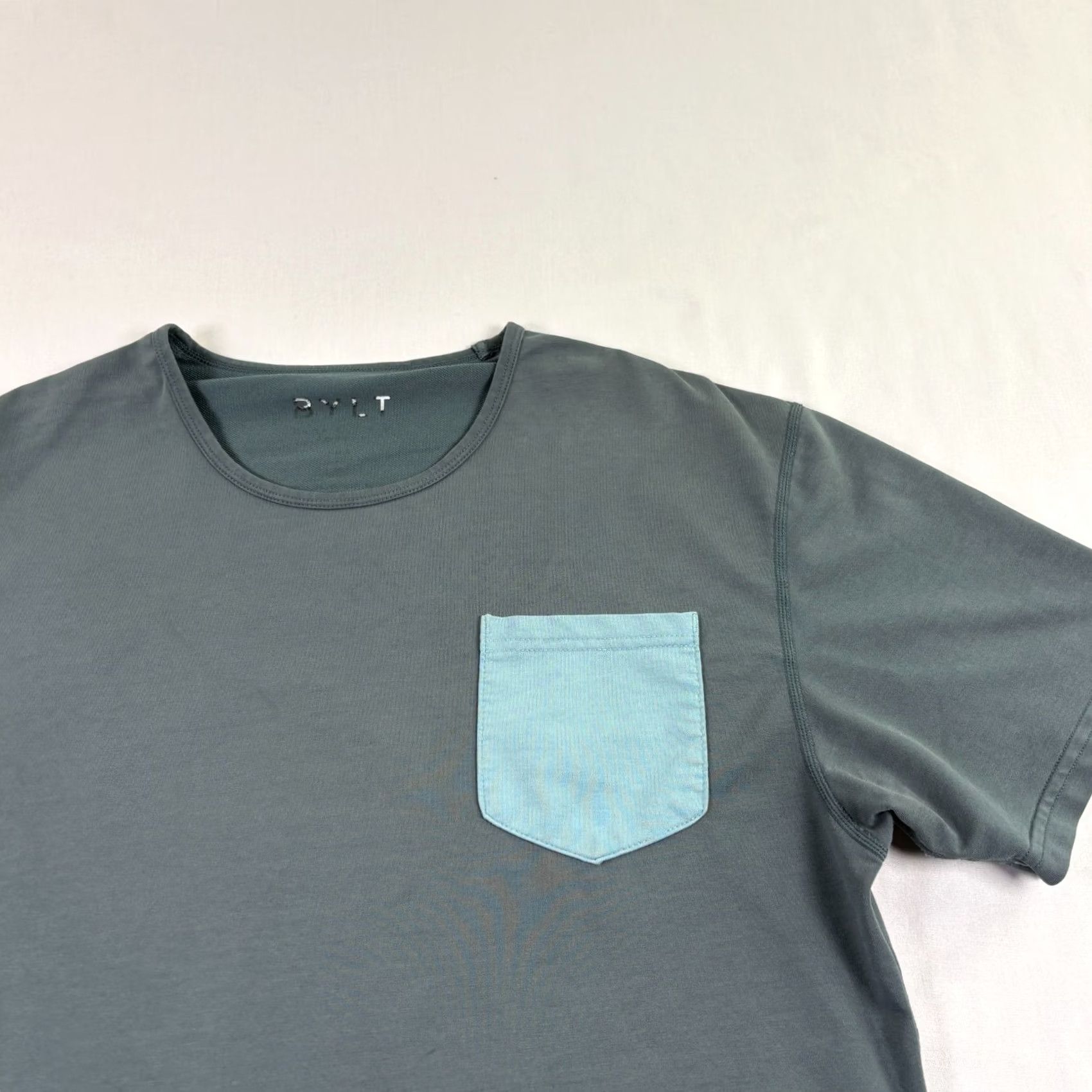 Asics BYLT Basics Shirt Mens M Gray Drop Cut Crew Neck Stretch Athleisure Pocket Shirt Mens Gray BYLT Size US M / EU 48-50 / 2 - 3 Thumbnail