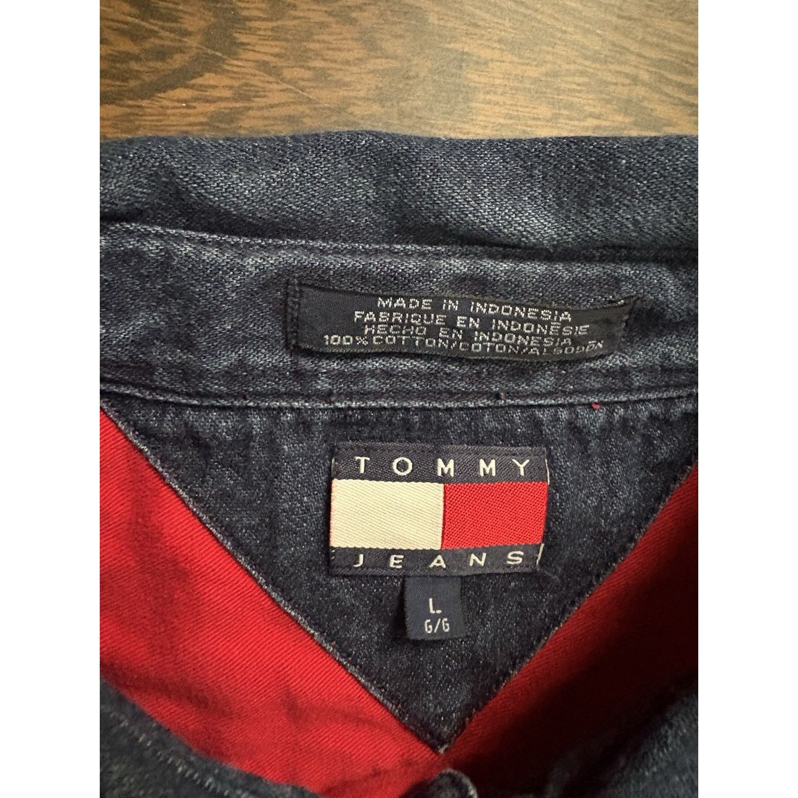 Tommy Hilfiger THF Mens Shirt L Red Vintage 90's Denim Collar Metal Buttons Size US L / EU 52-54 / 3 - 4 Thumbnail