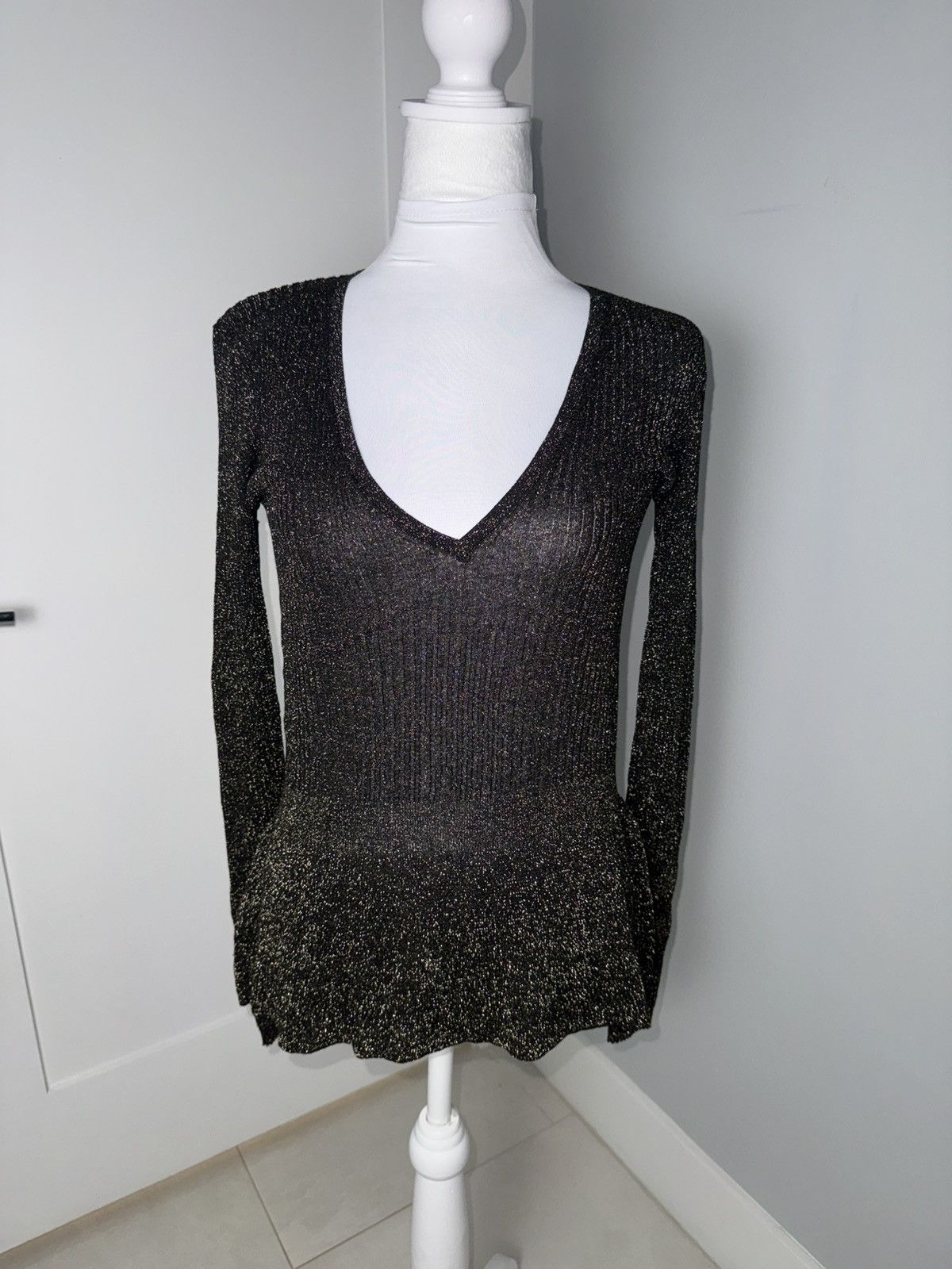 Veronica Beard Veronica Beard Esmeralda Metallic V-Neck Top/ SMALL Size S / US 4 / IT 40 - 2 Thumbnail