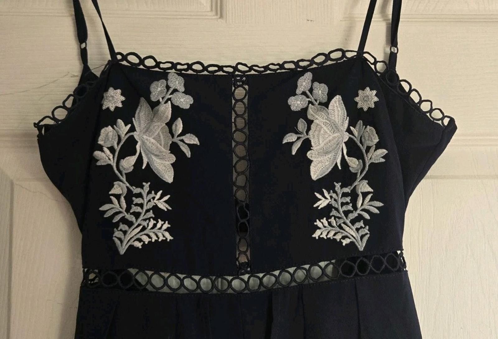 Fashion Nova Fashion Nova Malinda Maxi Dress Shorts Romper Navy Blue Spag Size 28" / US 6 / IT 42 - 5 Thumbnail