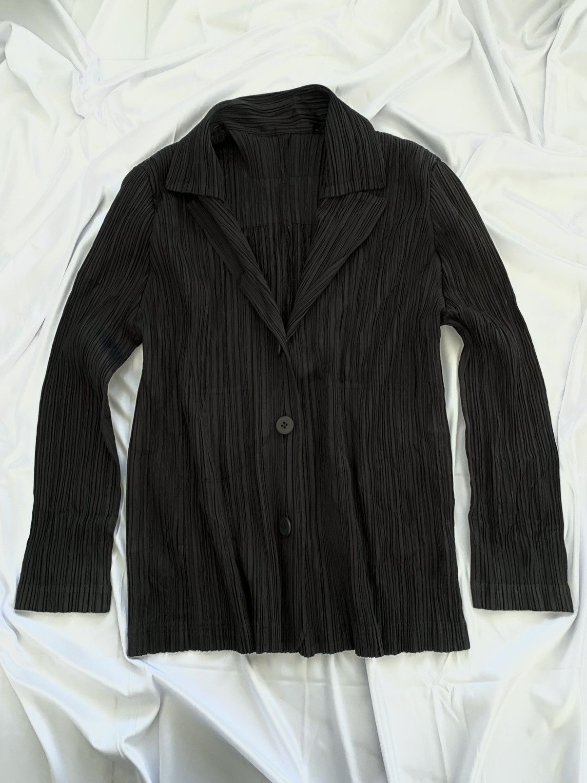 Designer × Issey Miyake × Pleats Please Issey Miyake pleats please issey miyake black top blouse blazer Size M / US 6-8 / IT 42-44 - 3 Thumbnail