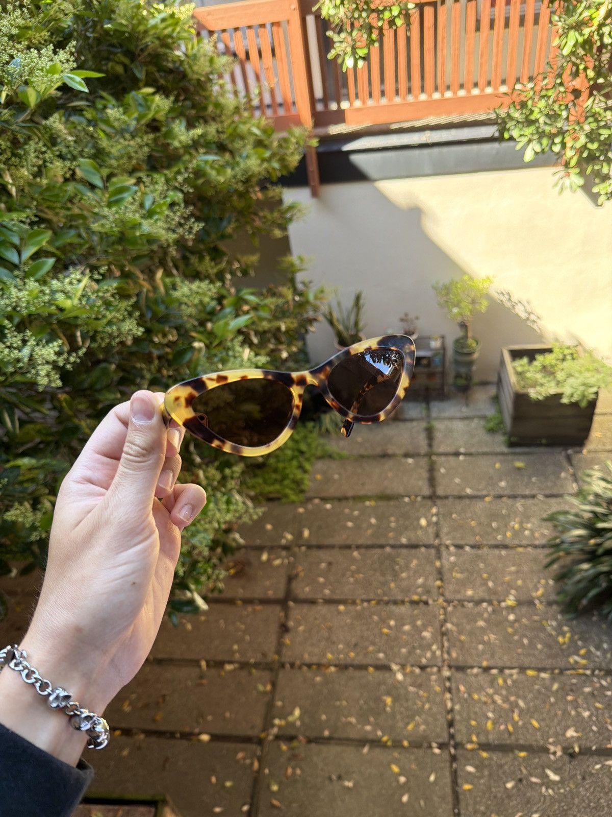 Miu Miu Vintage Authentic Miu Miu Cat-Eye Tortoiseshell Sunglasses Size ONE SIZE - 1 Thumbnail