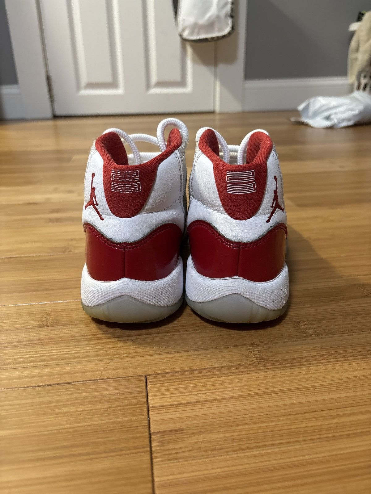 Jordan Brand × Nike Air Jordan 11 ‘Cherry’ GS Size US 5 / EU 37 - 4 Thumbnail