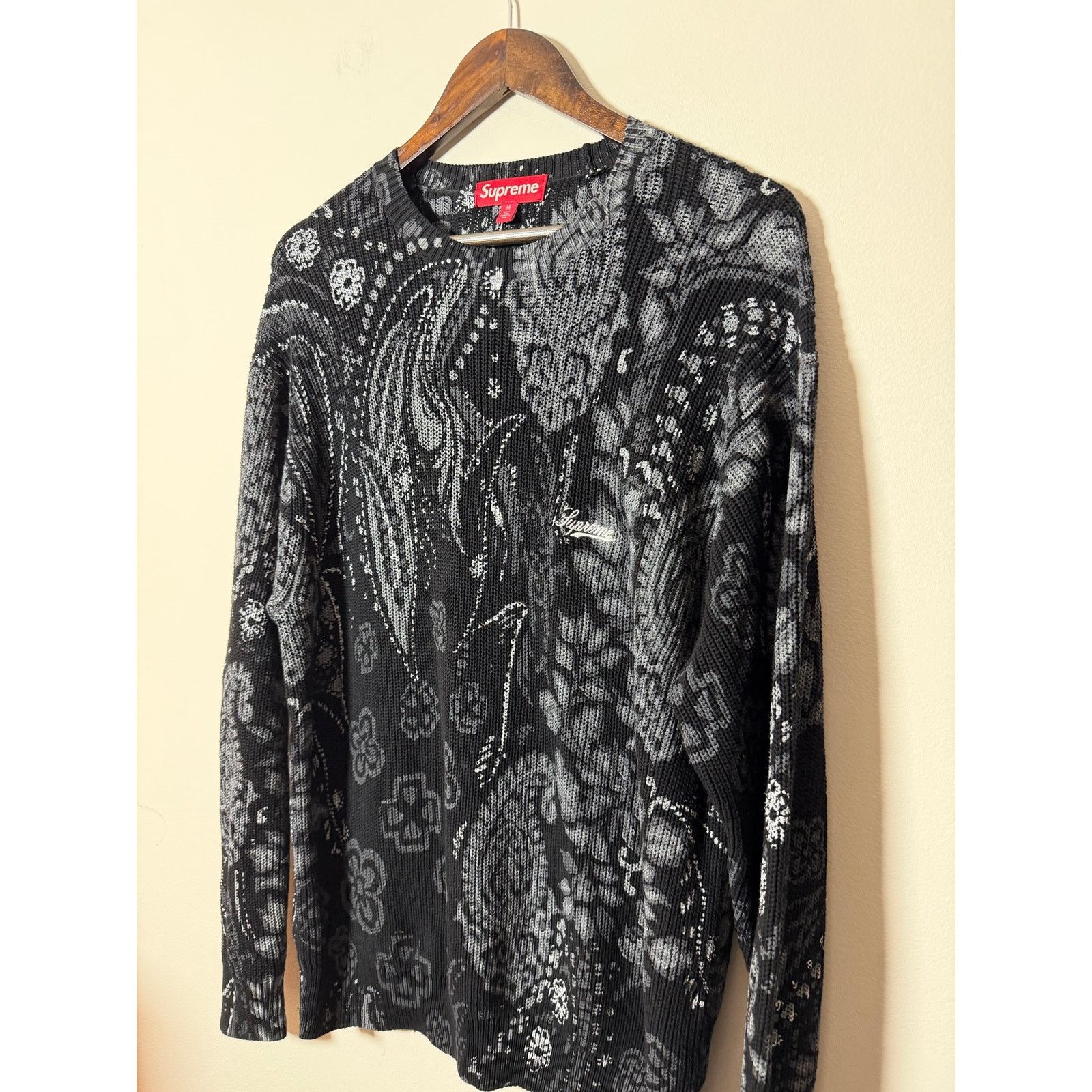 Supreme Supreme Printed Paisley Sweater 'Black' SS24 Size US M / EU 48-50 / 2 - 2 Thumbnail