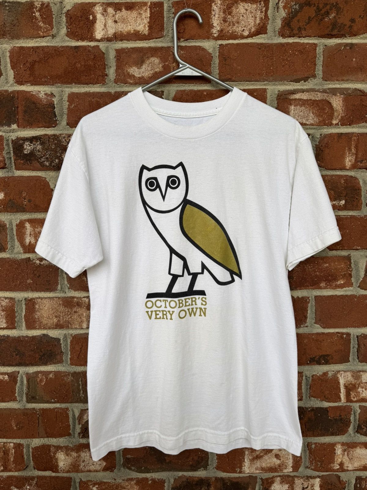 October's Very Own October’s Very Own Vintage OVO Owl Logo T- Shirt White/Gold Size US M / EU 48-50 / 2 - 1 Thumbnail