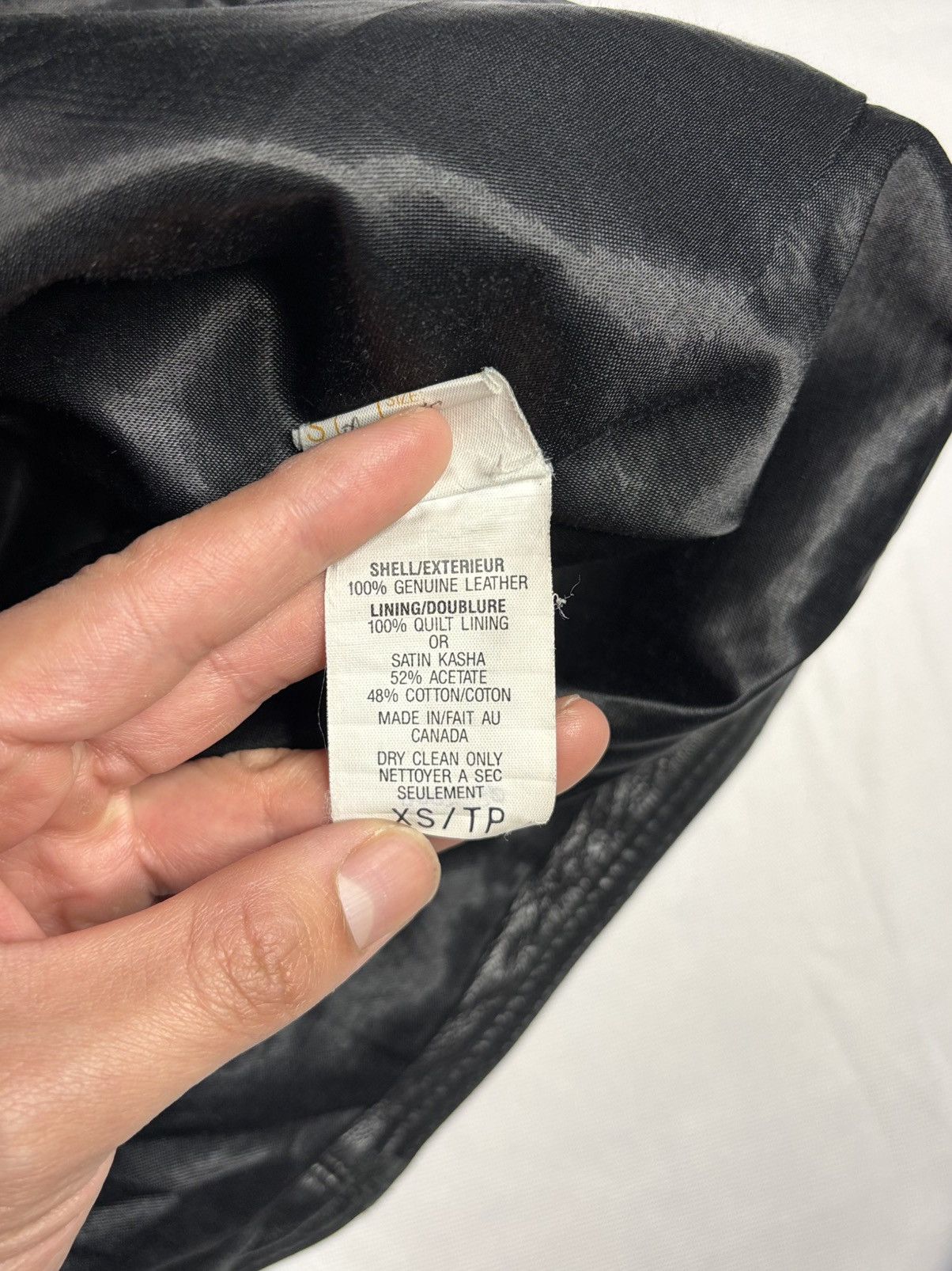 Vintage Vintage 90s Button Up Leather Trench Coat | $80 Size XS / US 0-2 / IT 36-38 - 4 Thumbnail
