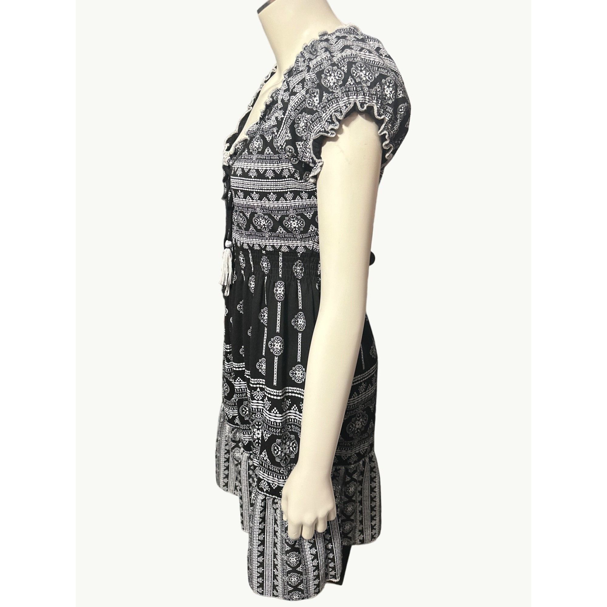 Almost Famous Almost Famous Black White Ruffle Sleeve Boho Dress Size Larg Size L / US 10 / IT 46 - 2 Thumbnail