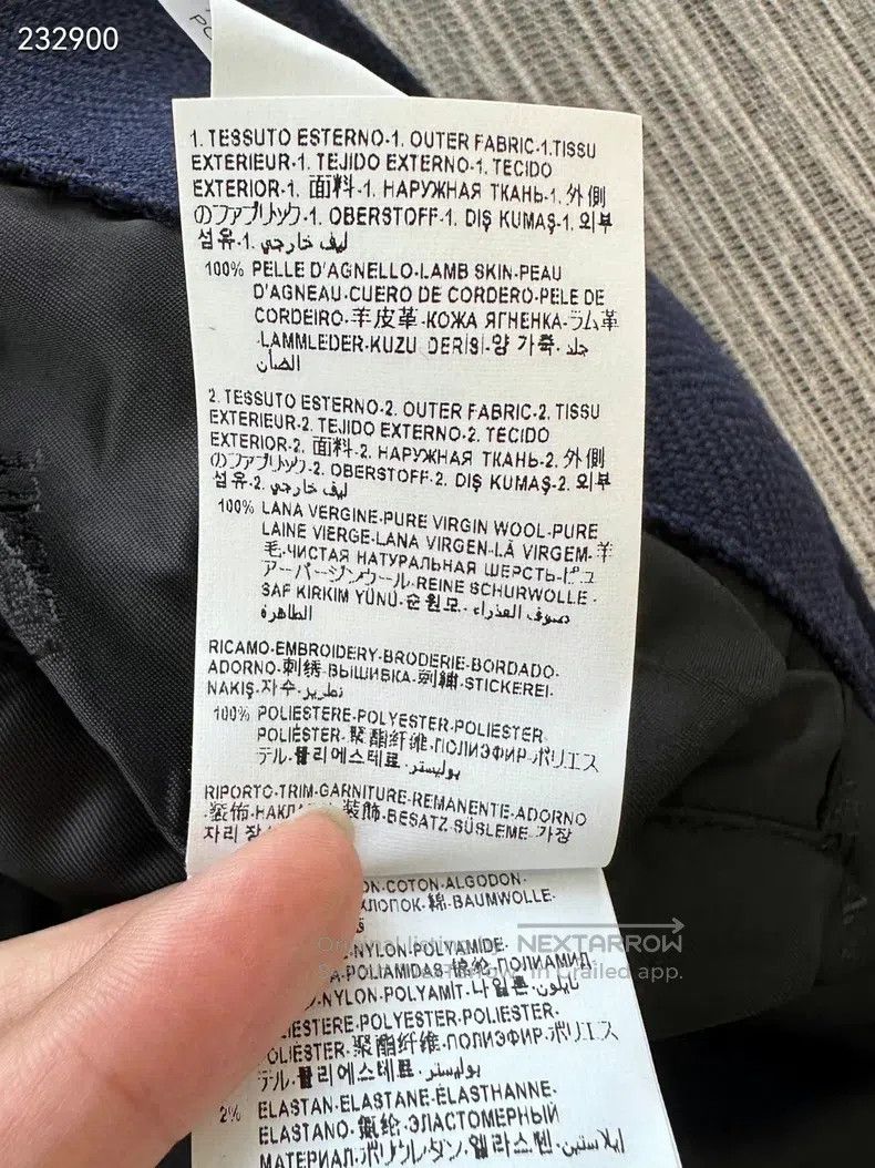 Versace Versace Wool for sheepskin Size US S / EU 44-46 / 1 - 7 Thumbnail