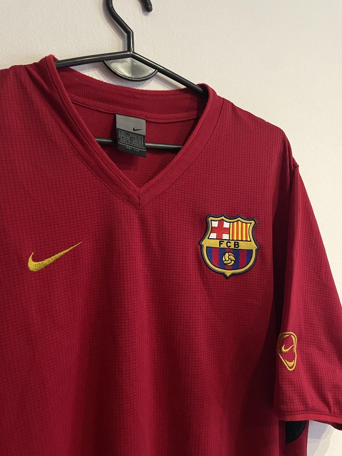 Nike 2003-04 Barcelona Nike Training Shirt - 9/10 - (L) Size US L / EU 52-54 / 3 - 2 Thumbnail