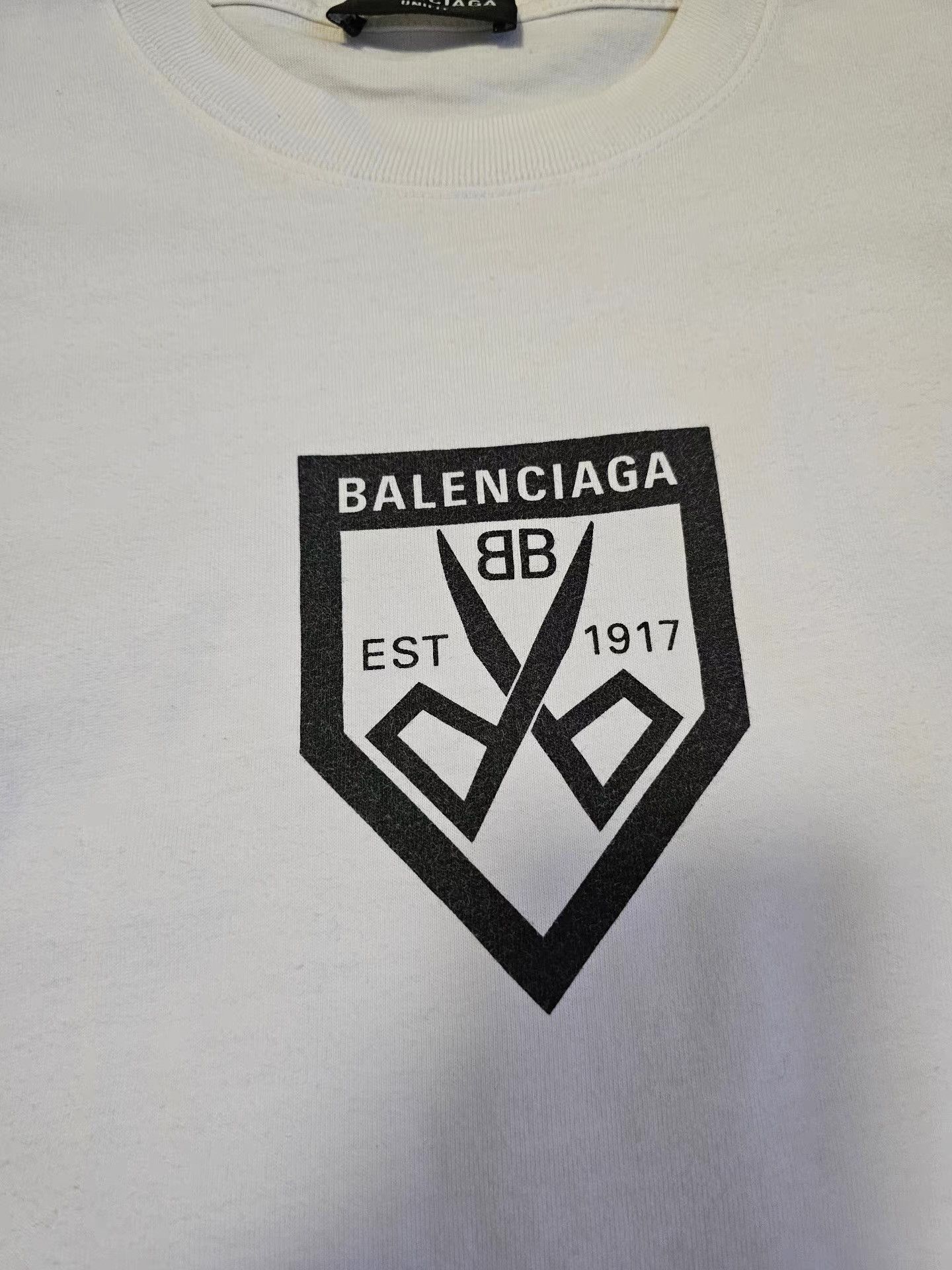 Balenciaga Balenciaga Scissor T-shirt Size US XXL / EU 58 / 5 - 3 Thumbnail