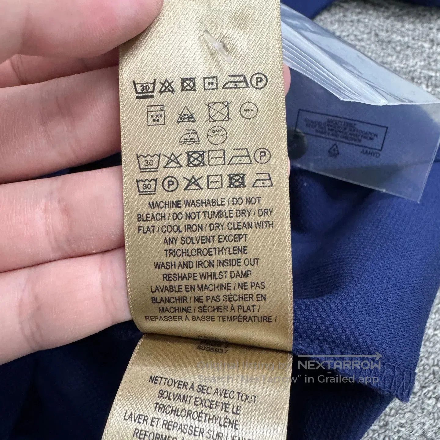 Burberry Burberry War Horse Embroidery Short Sleeve. Size US XS / EU 42 / 0 - 4 Thumbnail