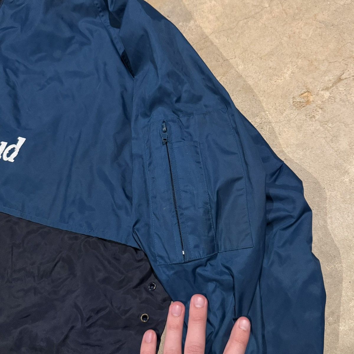 Vintage Vintage 1990s Budweiser King of Beers Taped Seam Jacket Size US XL / EU 56 / 4 - 5 Thumbnail