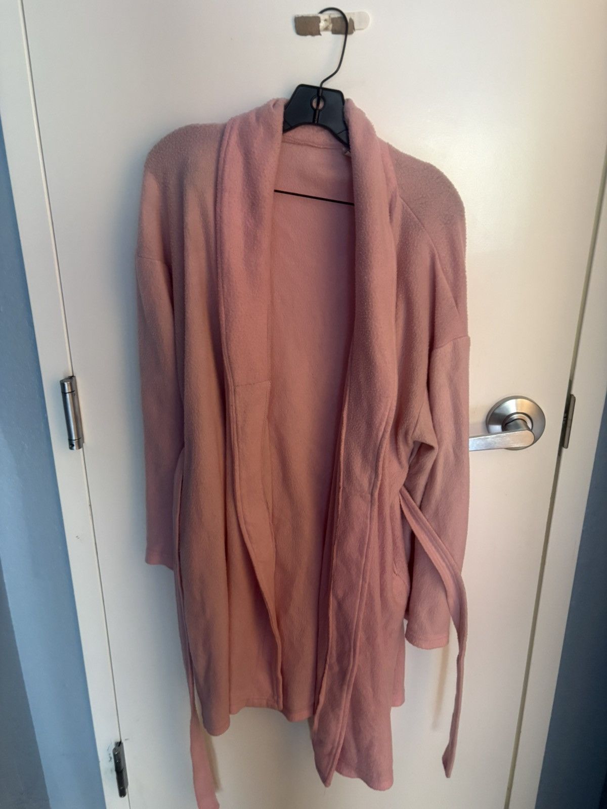 Other Women's Pink Fleece Long Sleeve Belted Shawl Collar Robe Size ONE SIZE - 9 Thumbnail