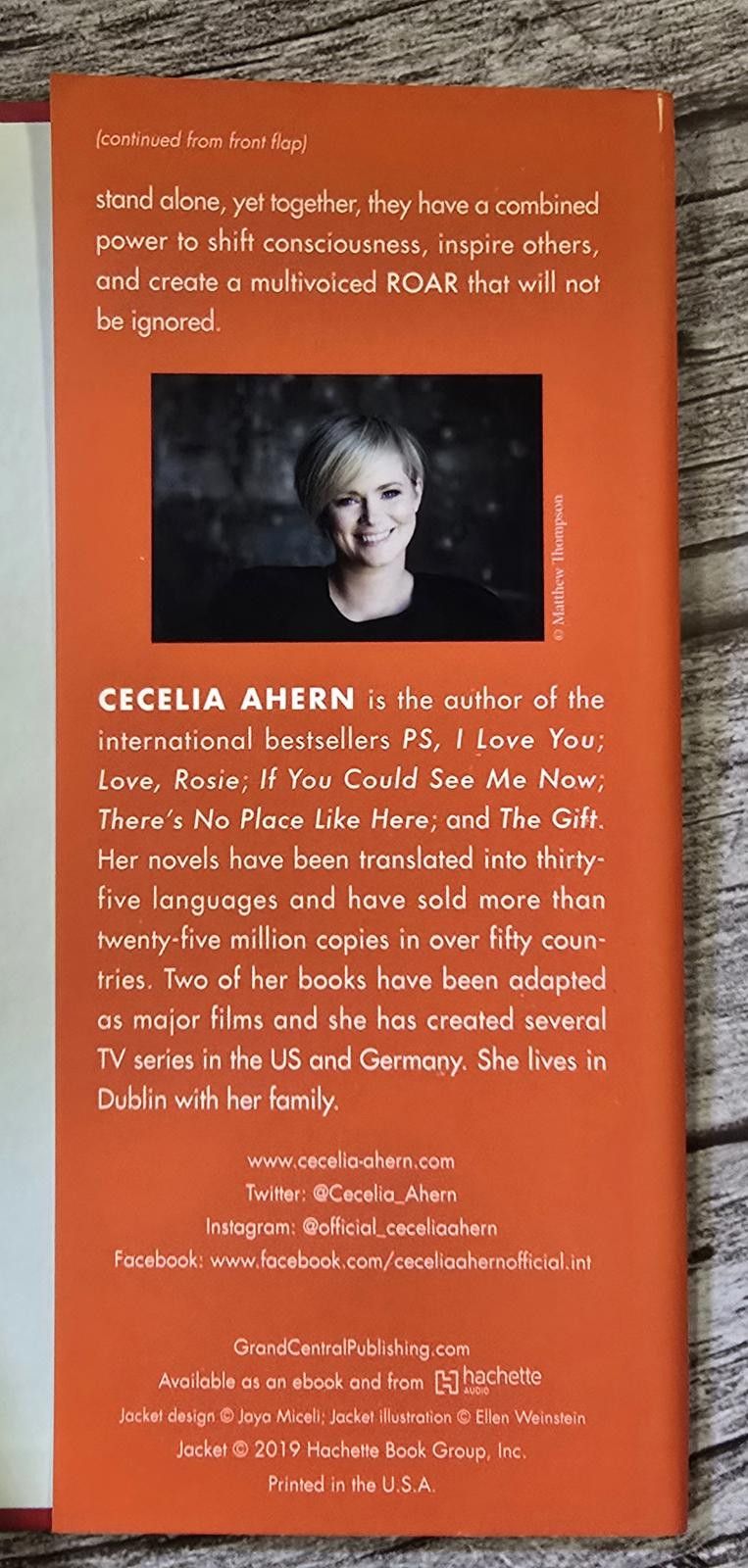 Designer Roar by Cecelia Ahern - A Bold Collection of Women's Stories Size ONE SIZE - 7 Thumbnail