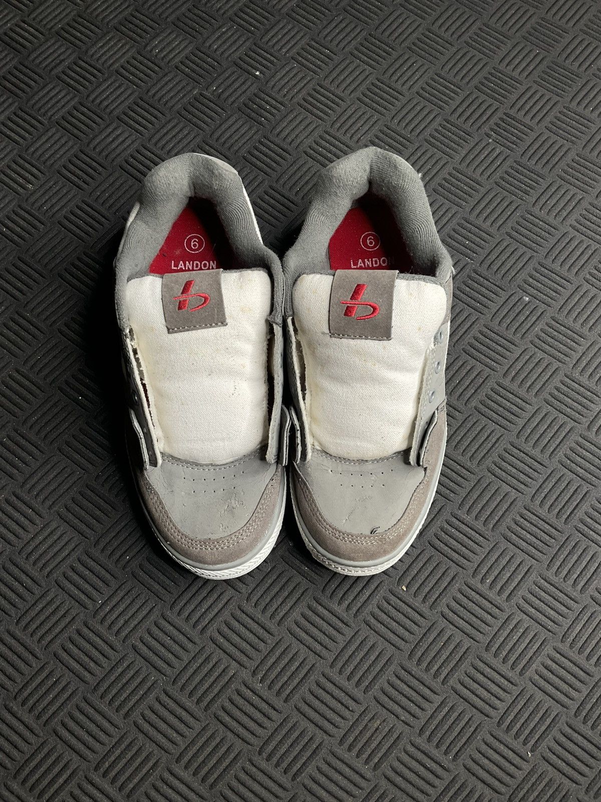 Other B.U.M /Landon Chunky Shoes – Grey/White (Size 6) Size US 6 / IT 36 - 3 Thumbnail