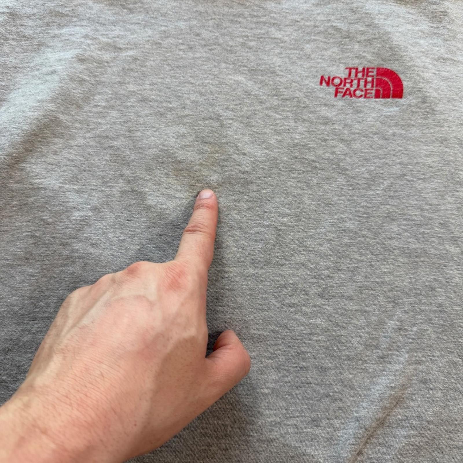 The North Face The North Face Mens Red Box Logo Graphic T-Shirt Grey L Size US L / EU 52-54 / 3 - 8 Thumbnail