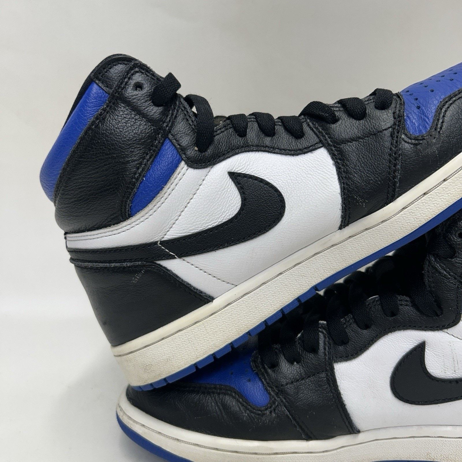 Jordan Brand Nike Air Jordan 1 Retro High OG “Royal Toe” 555088-041 Size US 10 / EU 43 - 8 Thumbnail