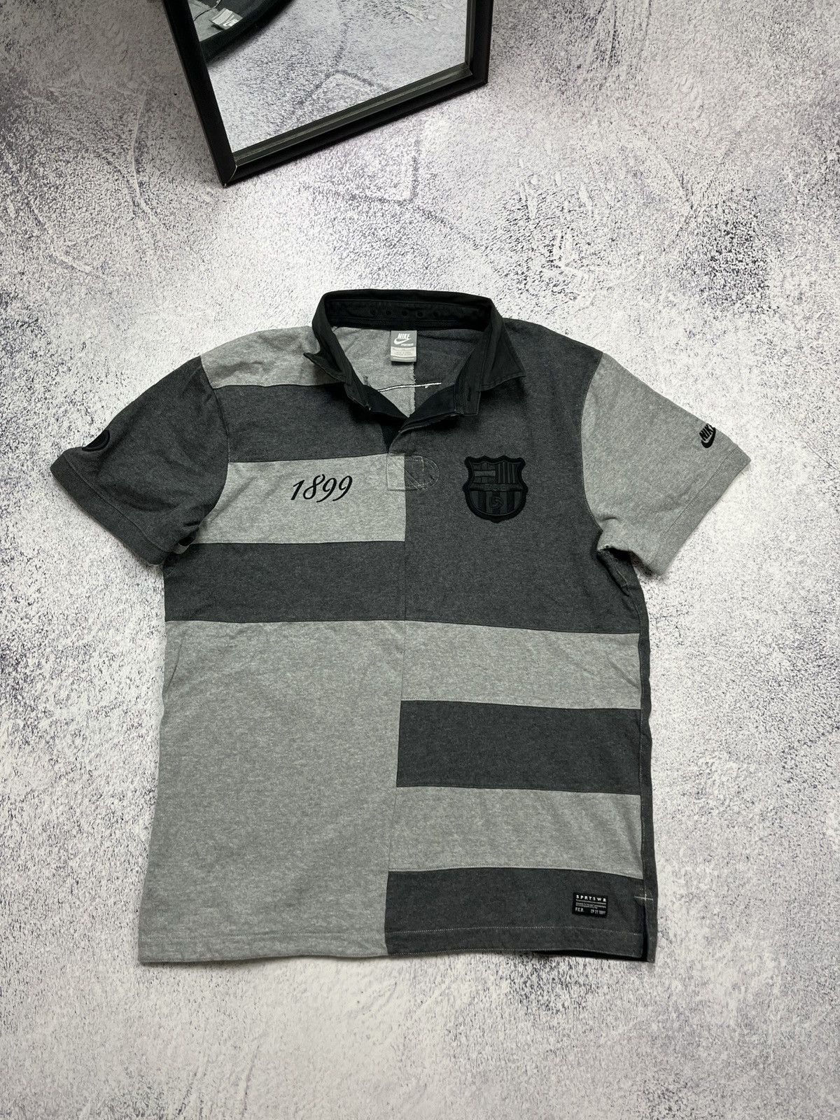 Nike 00’s FC Barcelona 1899 Polo Shirt #8 Big Logo Rare Y2k