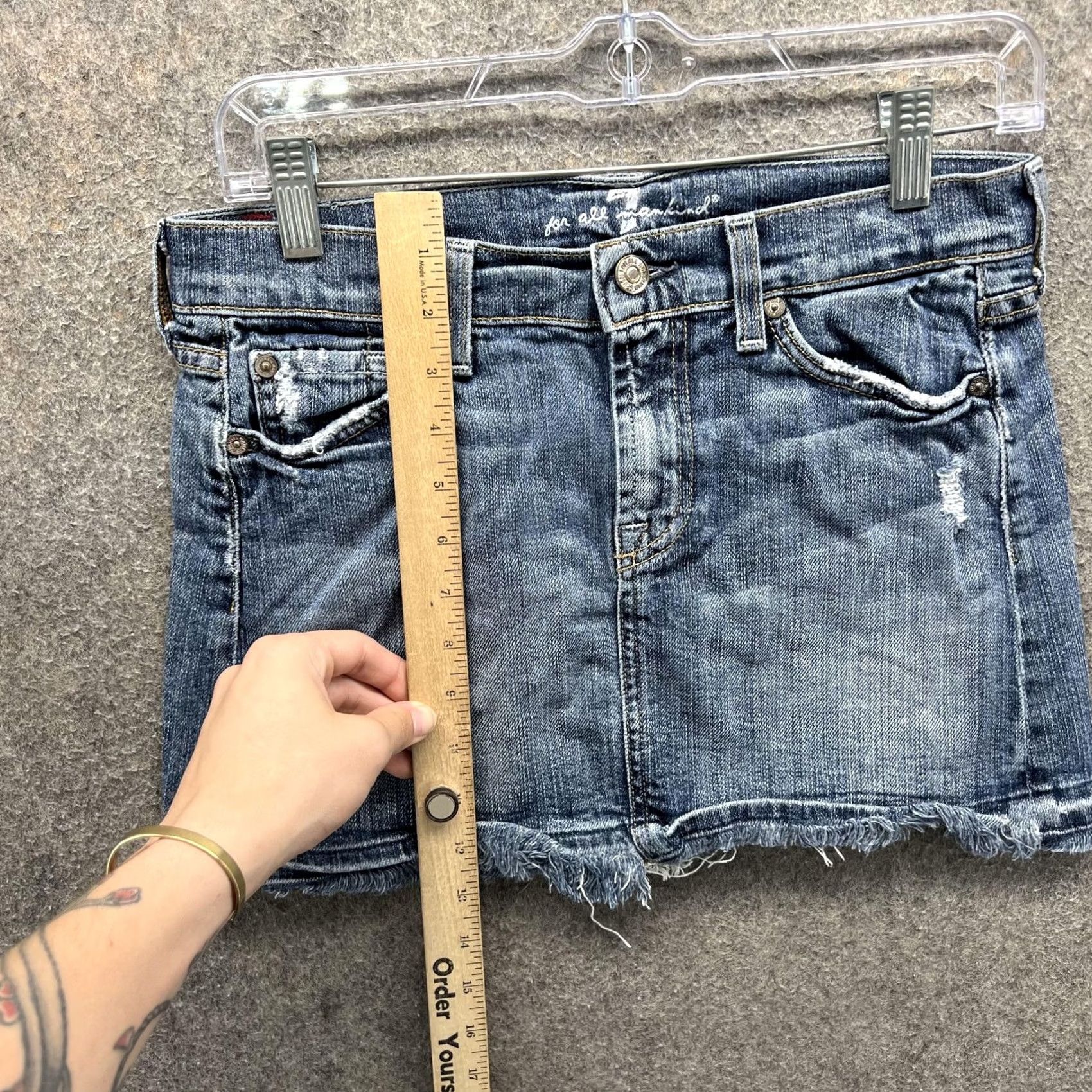 7 For All Mankind VINTAGE 7 For All Mankind Skirt Womens 26 Blue Denim Frayed Raw Hem Stretch Mini Size 26" / US 2 / IT 38 - 5 Thumbnail