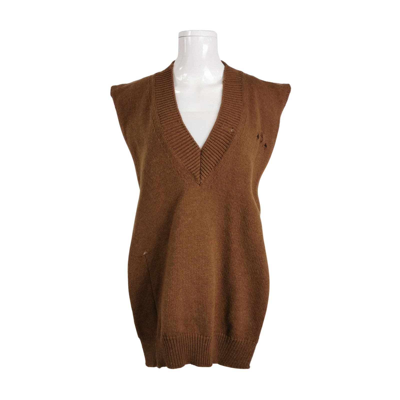 Maison Margiela Maison Margiela Wool V-Neck Sweater Vest Size S Size S / US 4 / IT 40 - 1 Thumbnail