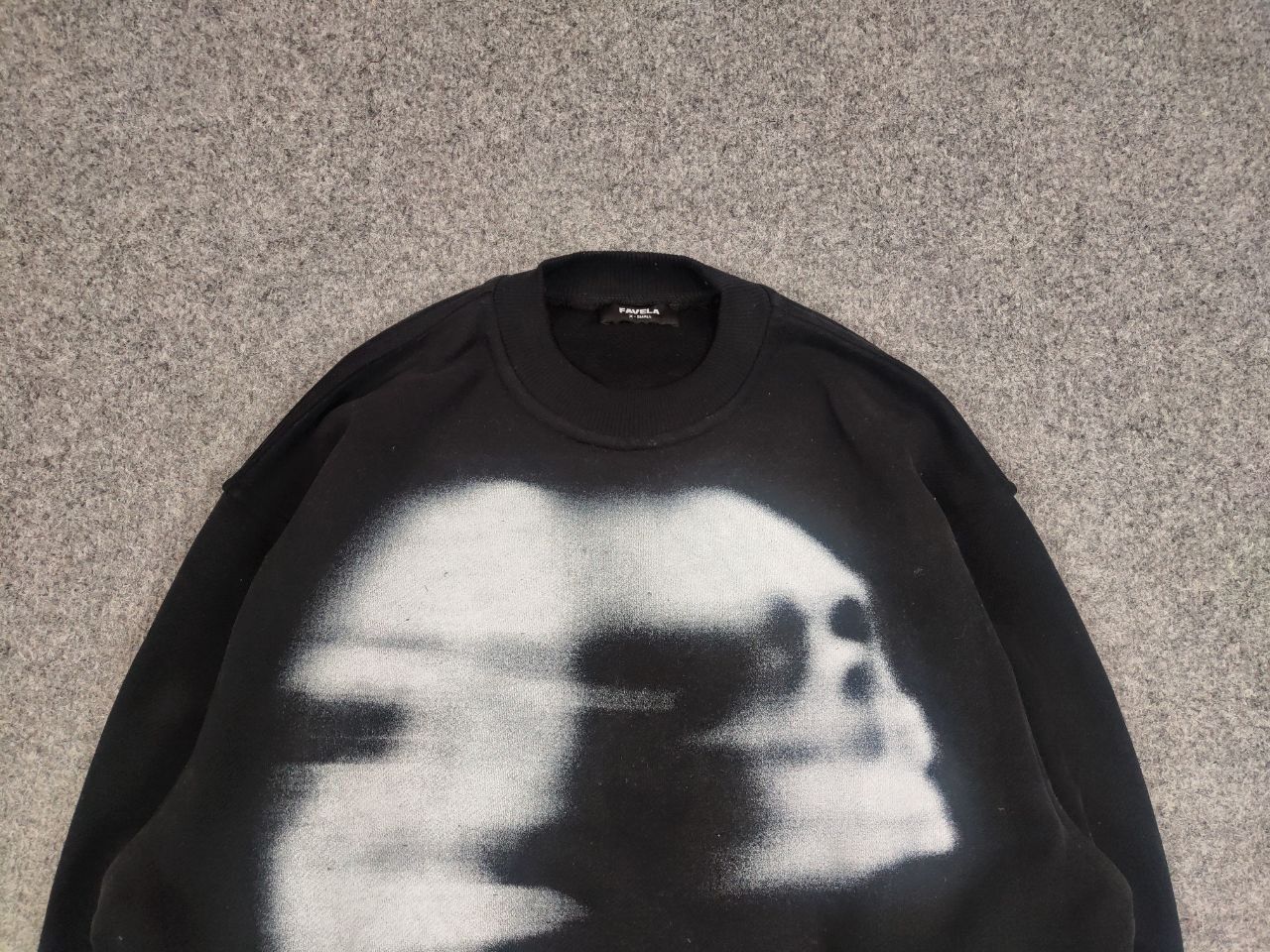FAVELA Favela Design Oversized Face Graphic Sweatshirt Raf Style Size US S / EU 44-46 / 1 - 8 Thumbnail