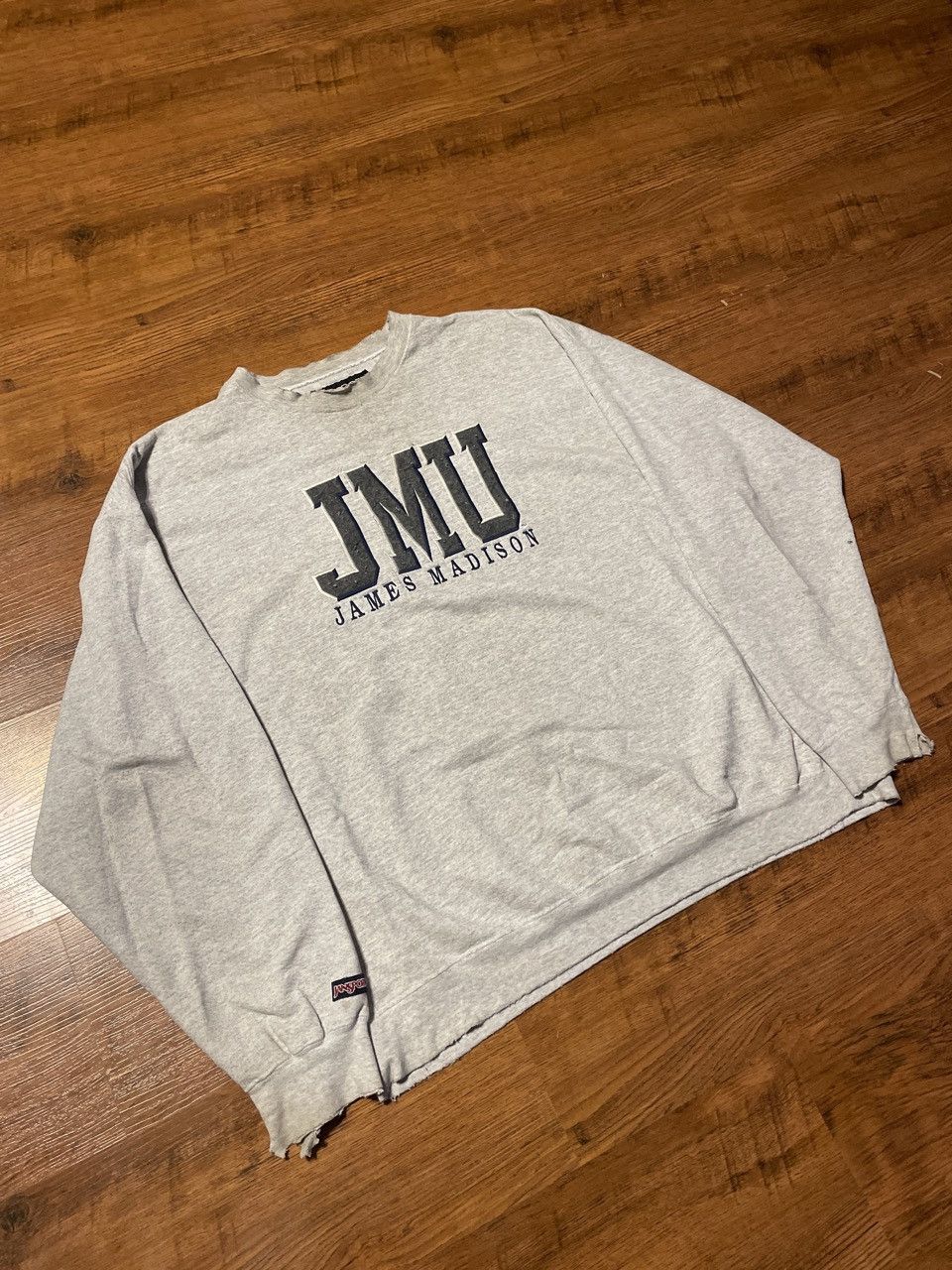 Jansport Vintage Jansport James Madison University Grey Crewneck Size US XXL / EU 58 / 5 - 2 Thumbnail