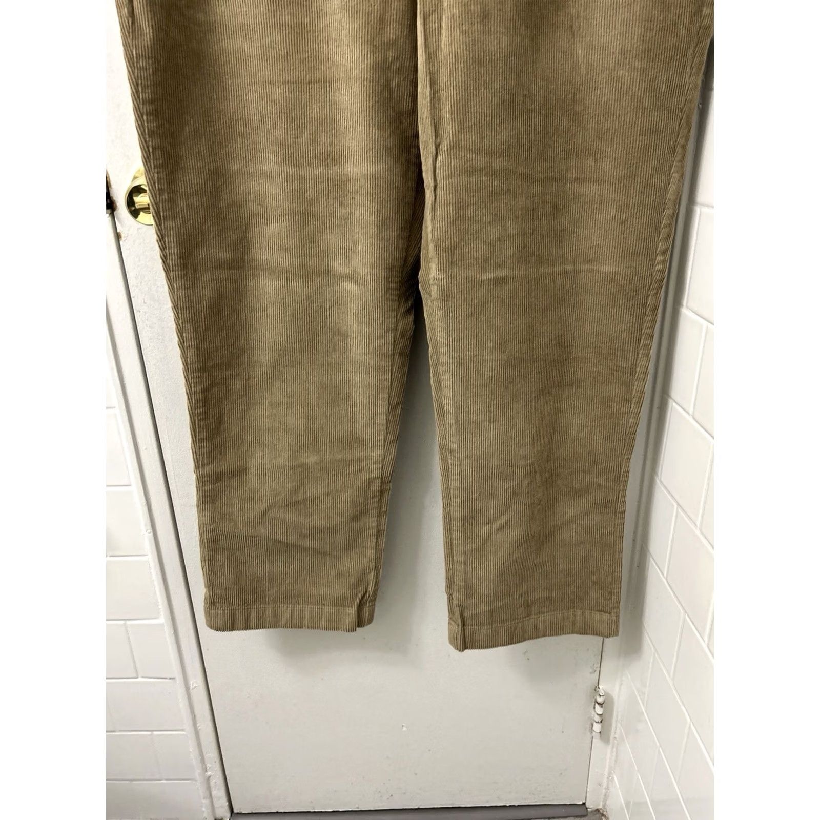 Vintage VINTAGE? No. LL Bean Country Corduroy Pants Mens 40x30 Tan Comfort Waist Trousers NWT 502864 Size US 40 / EU 56 - 3 Thumbnail
