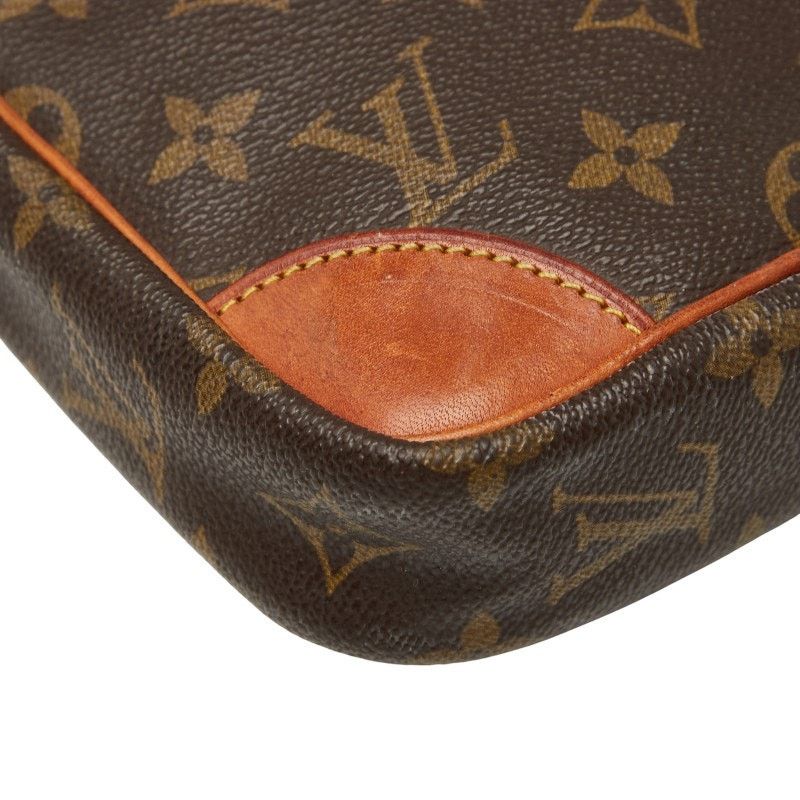 Louis Vuitton Louis Vuitton Monogram Danube Crossbody Bag M45266 Size ONE SIZE - 4 Thumbnail