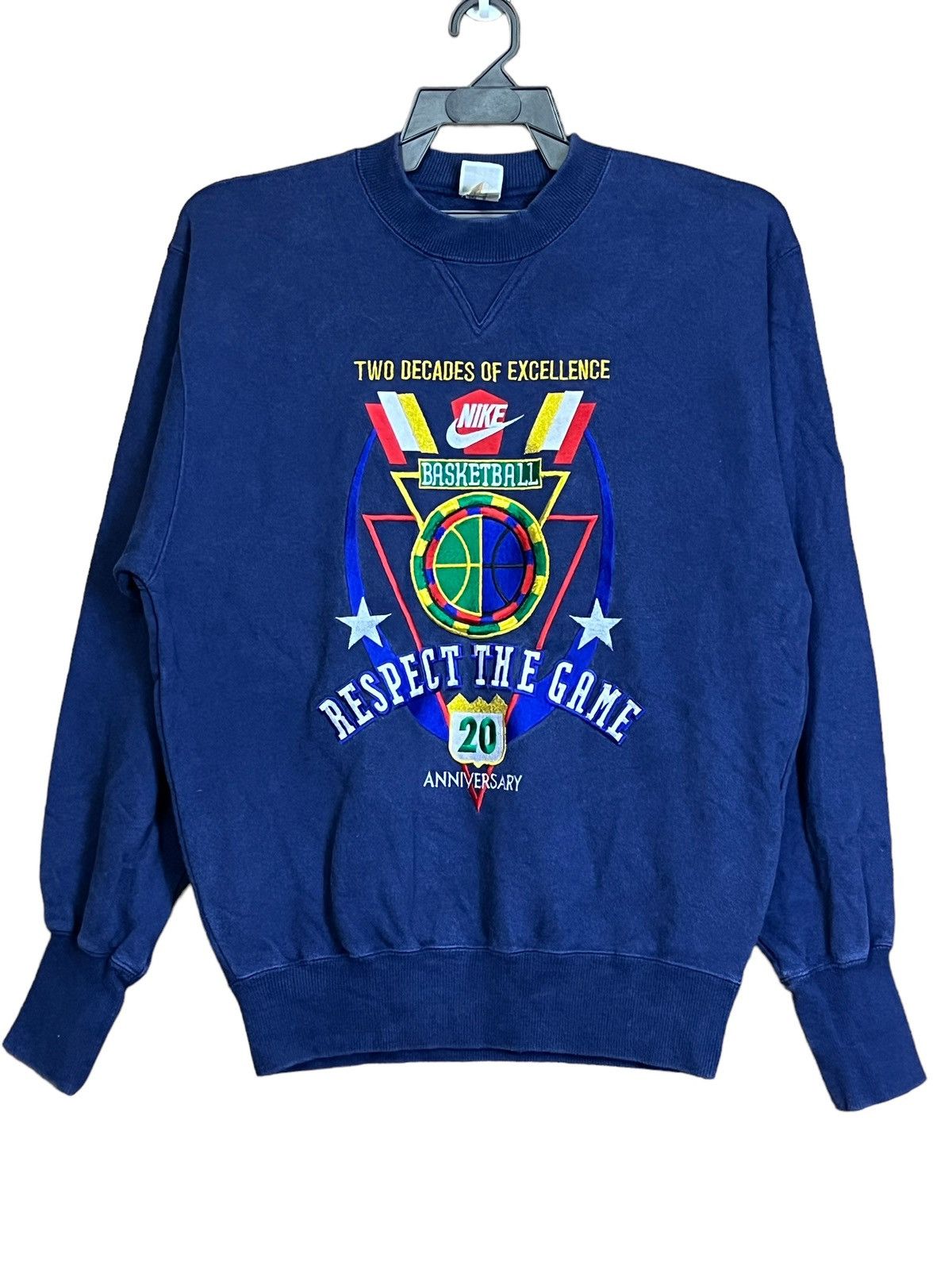 Nike VINTAGE 90s NIKE BASKETBALL EMBROIDERY PULLOVER SWEATSHIRT Size US L / EU 52-54 / 3 - 1 Thumbnail