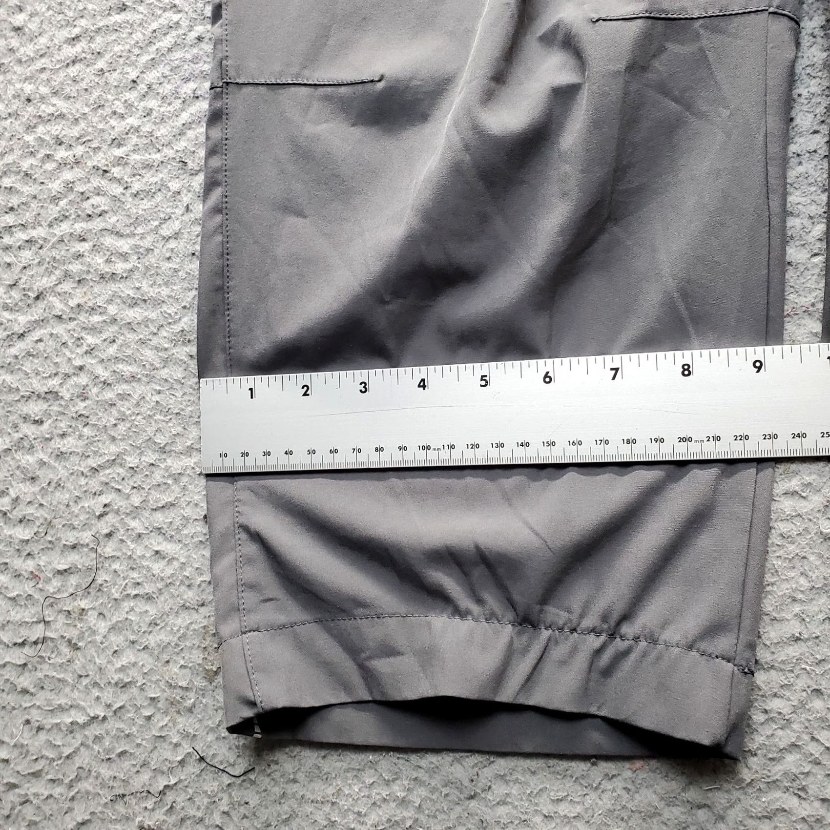 Vintage DK Hiking Pants Womens XL Gray Quick Dry Drawcord Adjustable Waist Zipped Pocket Pants Womens XL Gray Quick Dry Drawcord Pocket Size 40" / US 18 - 4 Thumbnail
