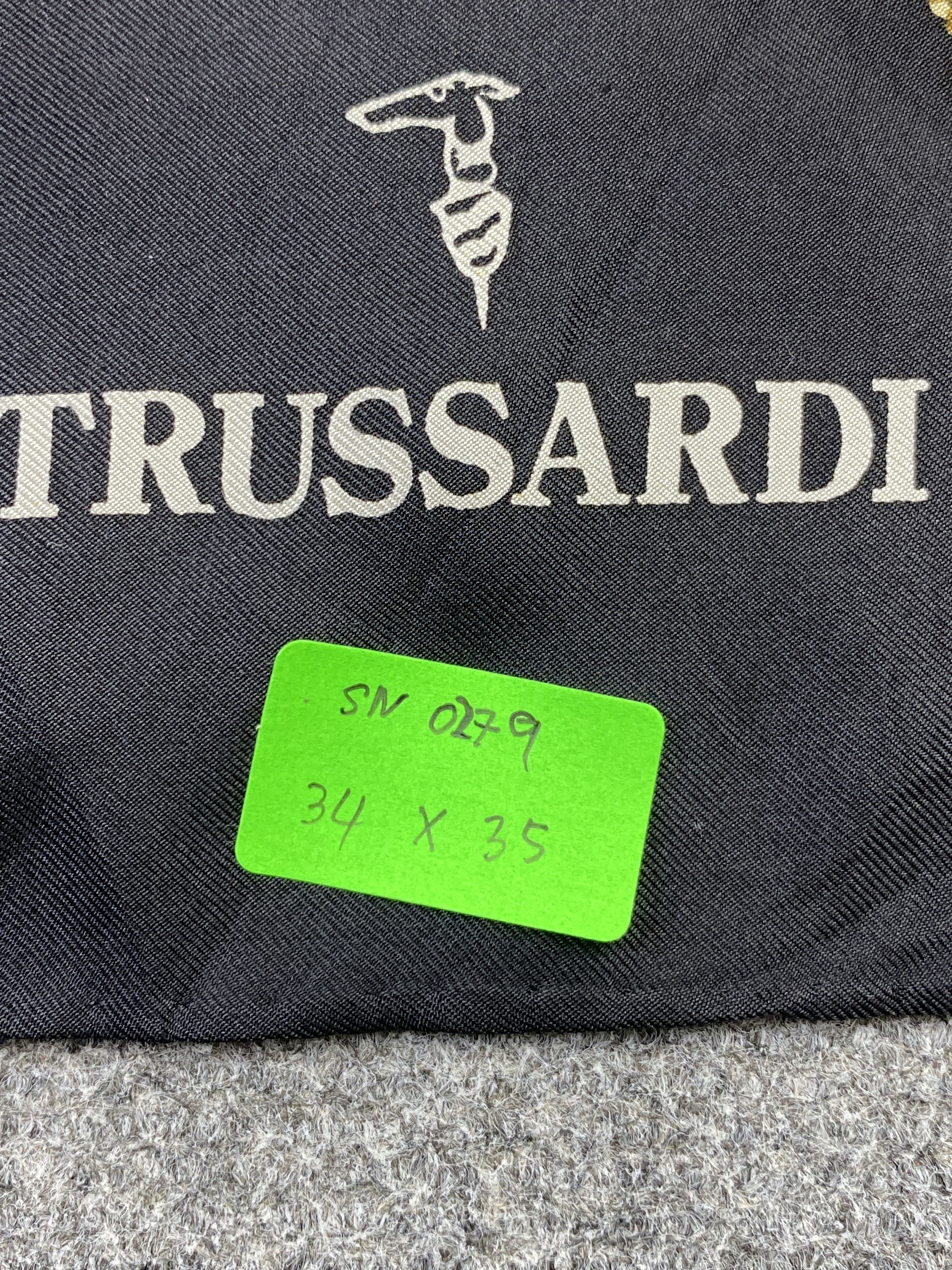 Trussardi Vintage Trussardi Silk Scarf / Silk Shawl SN0279 Size ONE SIZE - 12 Thumbnail