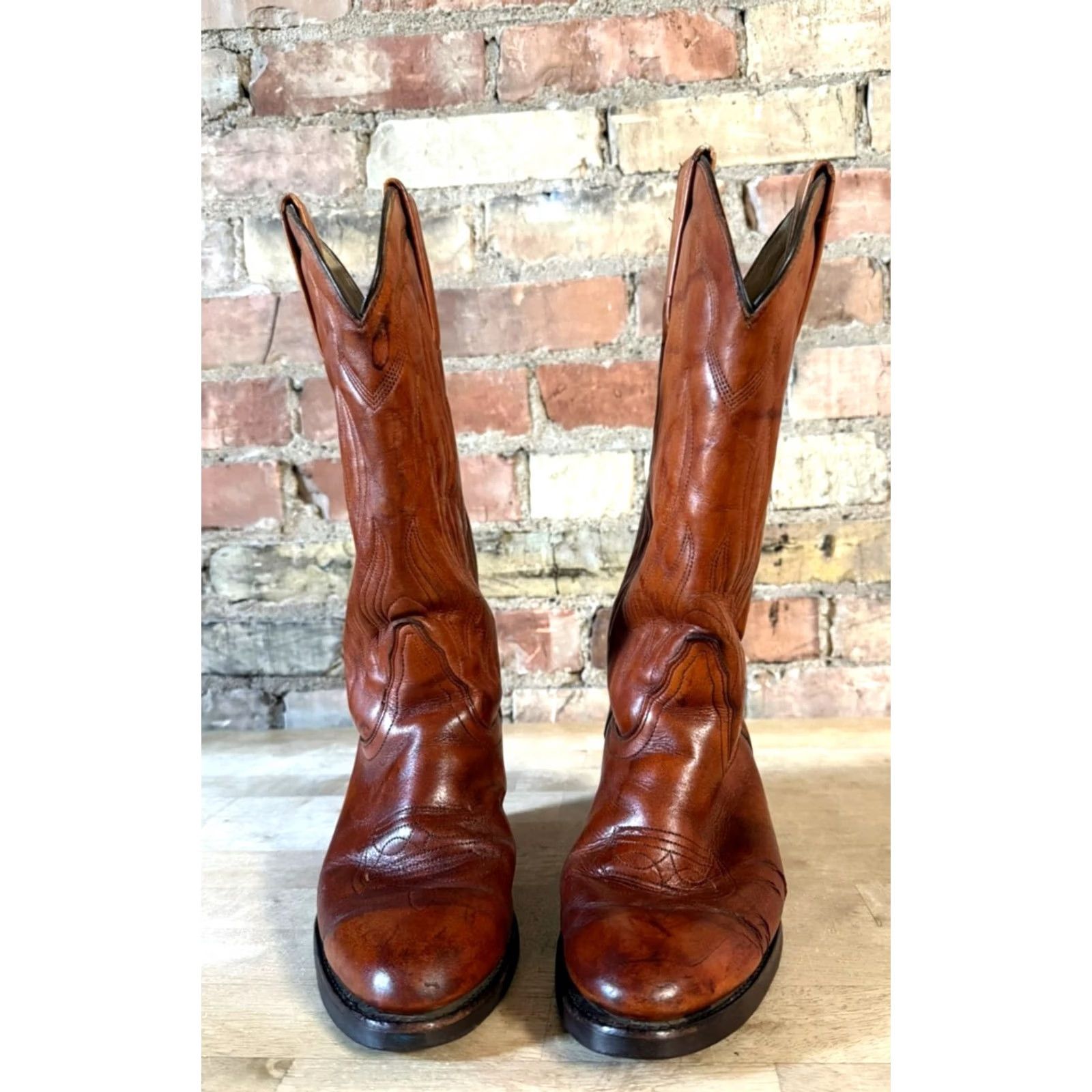 Frye VINTAGE Frye Boots Embroidered Brown Leather Cowboy Boots - Size 9D Women Western Embroidered Frye Block Heel Cowboy Women Brown Size 9D US Shoe Size US 9 / IT 39 - 2 Thumbnail
