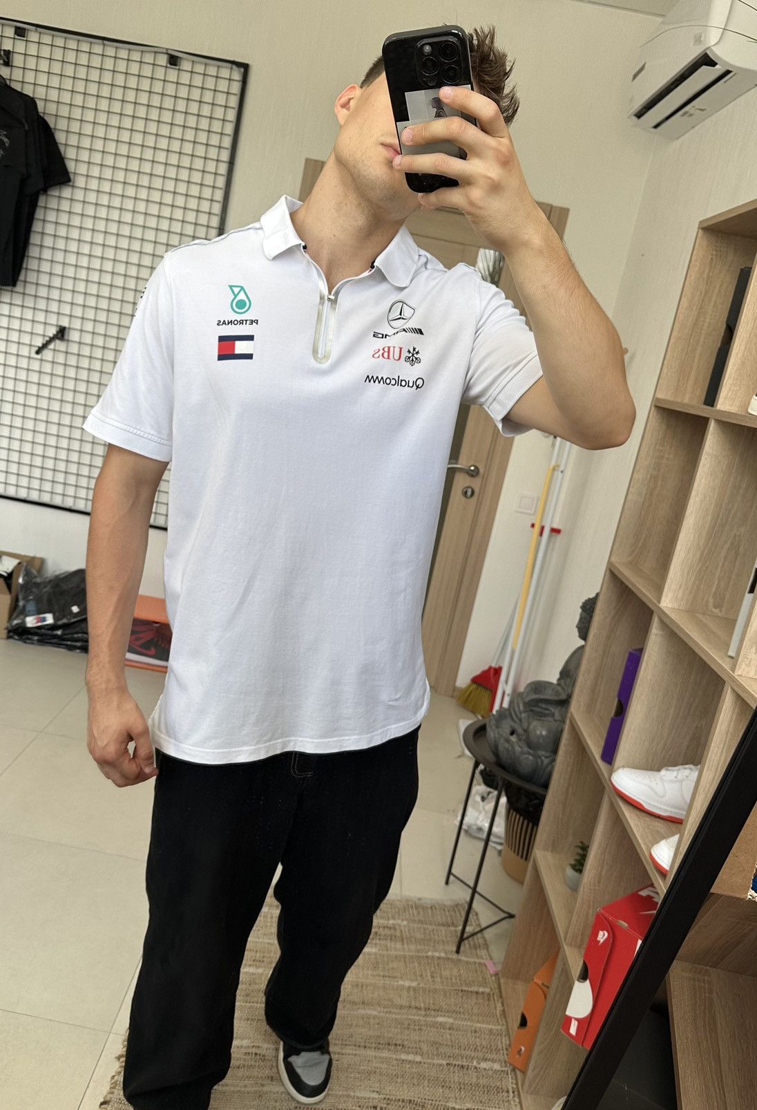 Formula 1 × Mercedes-Benz Mercedes AMG Benz Formula uno Petronas Men XL White T shitrt Size US XL / EU 56 / 4 - 17 Thumbnail