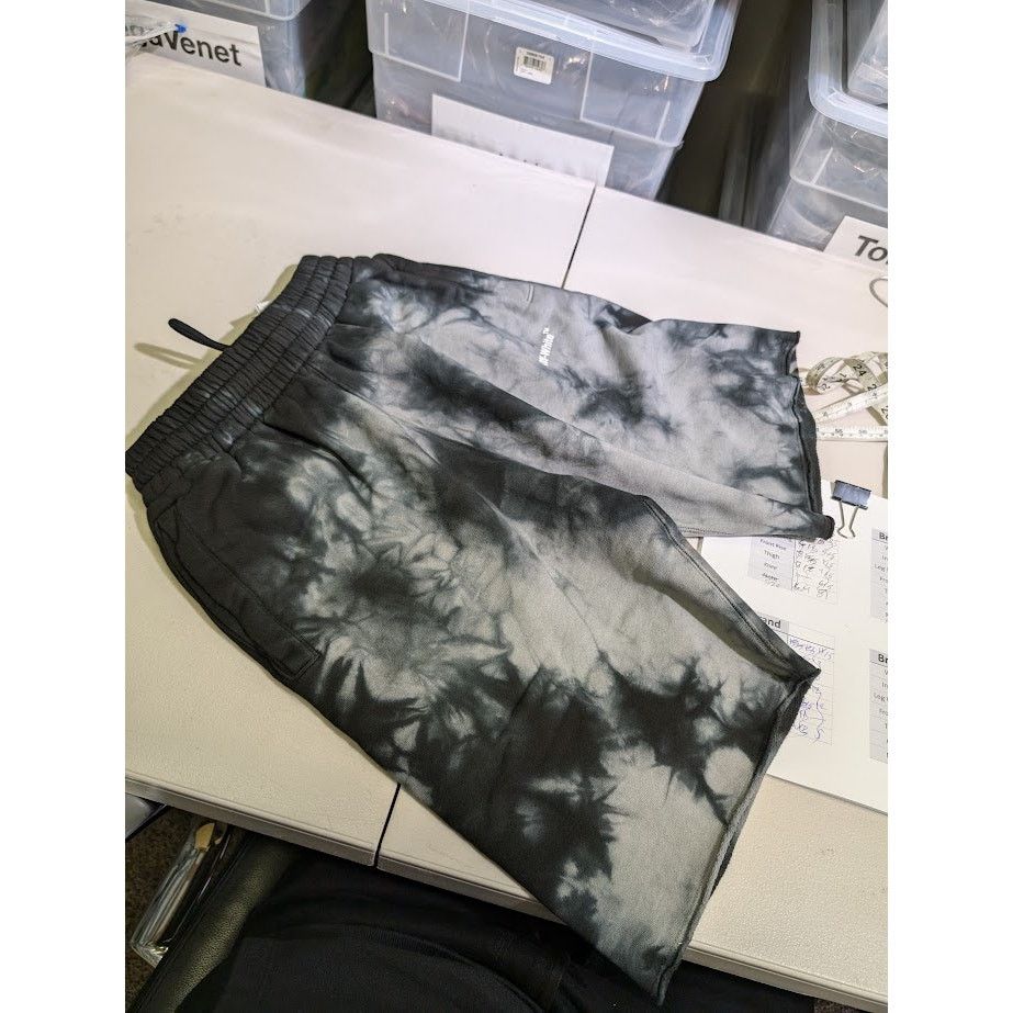 Off-White o1rshd1 Diag Tie Dye Sweatshorts in Warm Grey White M Size US 32 / EU 48 - 20 Thumbnail