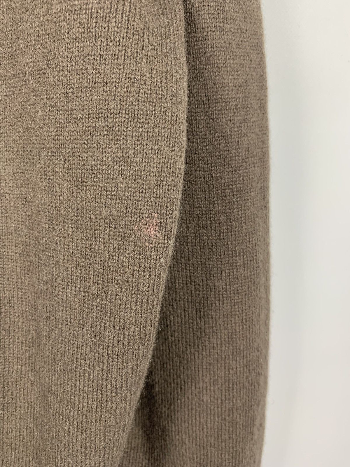 Johnstons Of Elgin Vintage Johnstons of Elgin Wool Cardigan Buttons Size 46 Size US S / EU 44-46 / 1 - 12 Thumbnail