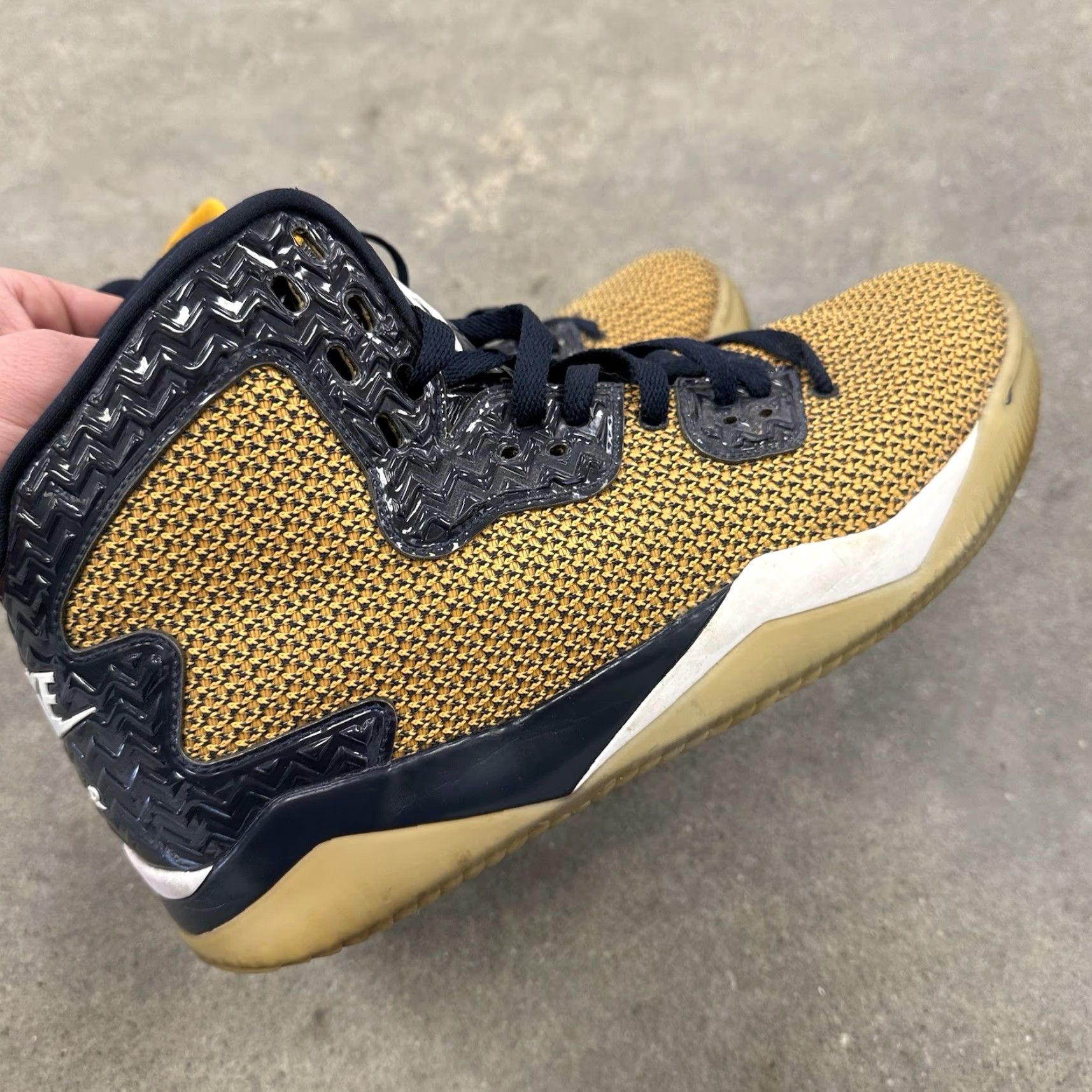 Nike Nike Air Jordan Spike Forty Lee Dunk From Above Gold Leaf Size 12 819952-706 Size US 12 / EU 45 - 4 Thumbnail