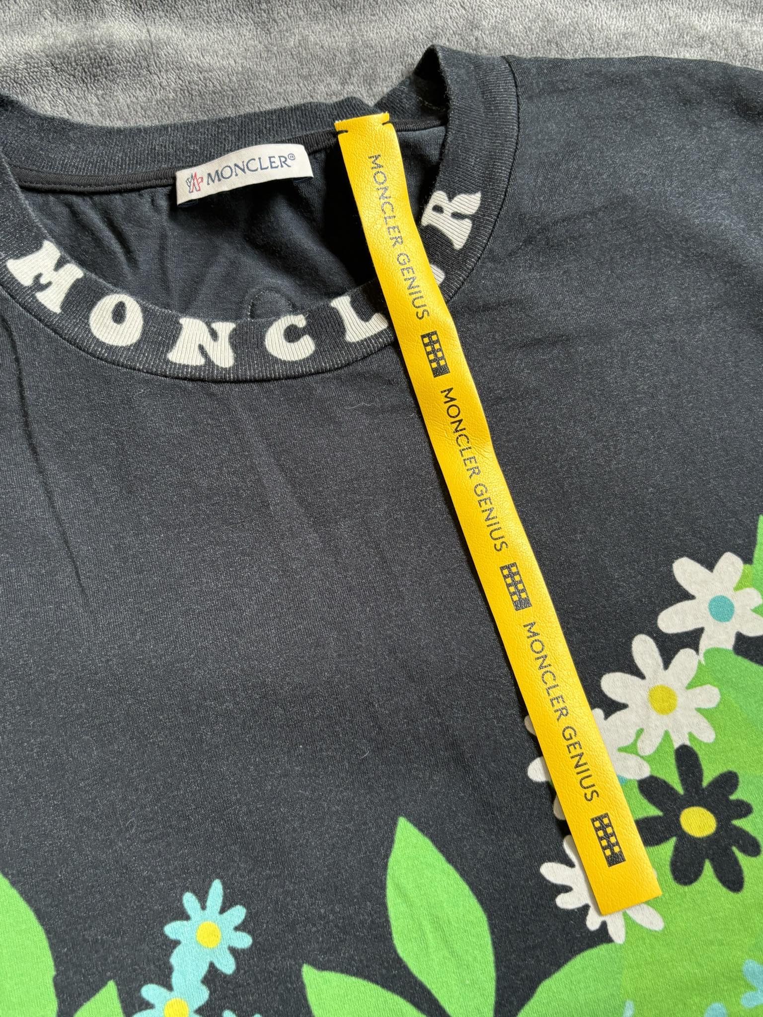 Moncler Moncler n°0 9 Richard Quinn T-shirt Tee Size US M / EU 48-50 / 2 - 2 Thumbnail