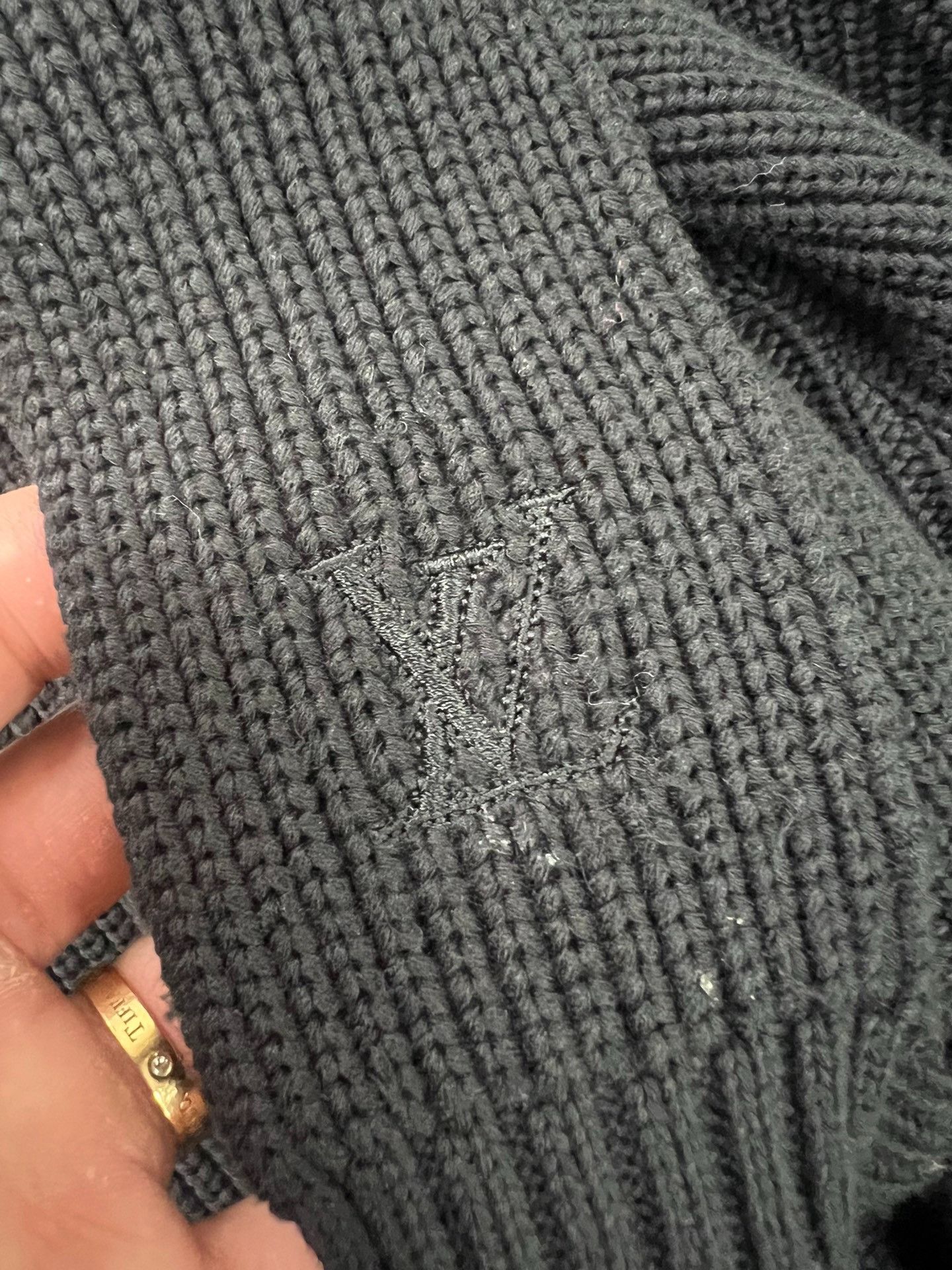 Louis Vuitton Louis Vuitton Doll bear crew neck knit sweater Nextarrow-24 Size US M / EU 48-50 / 2 - 6 Thumbnail